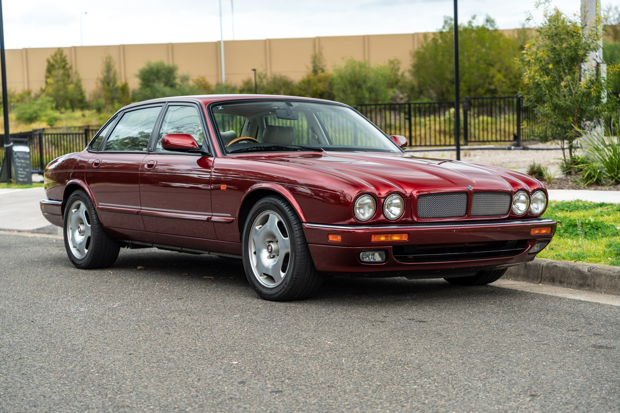 1996 JAGUAR XJR