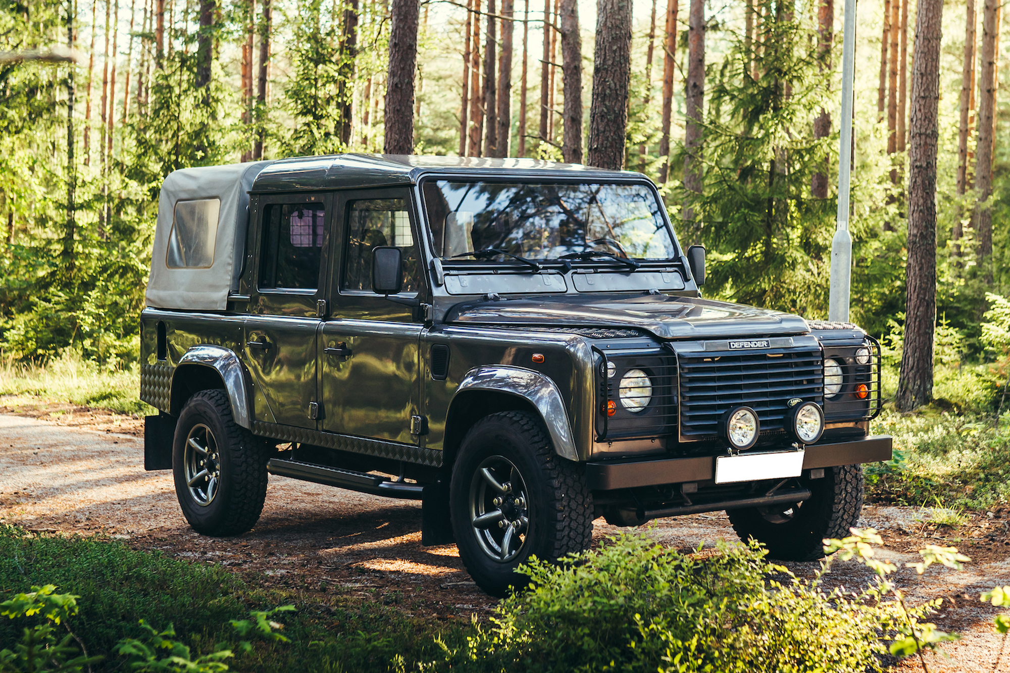 2003 LAND ROVER DEFENDER 110 TD5 DOUBLE CAB PICK UP