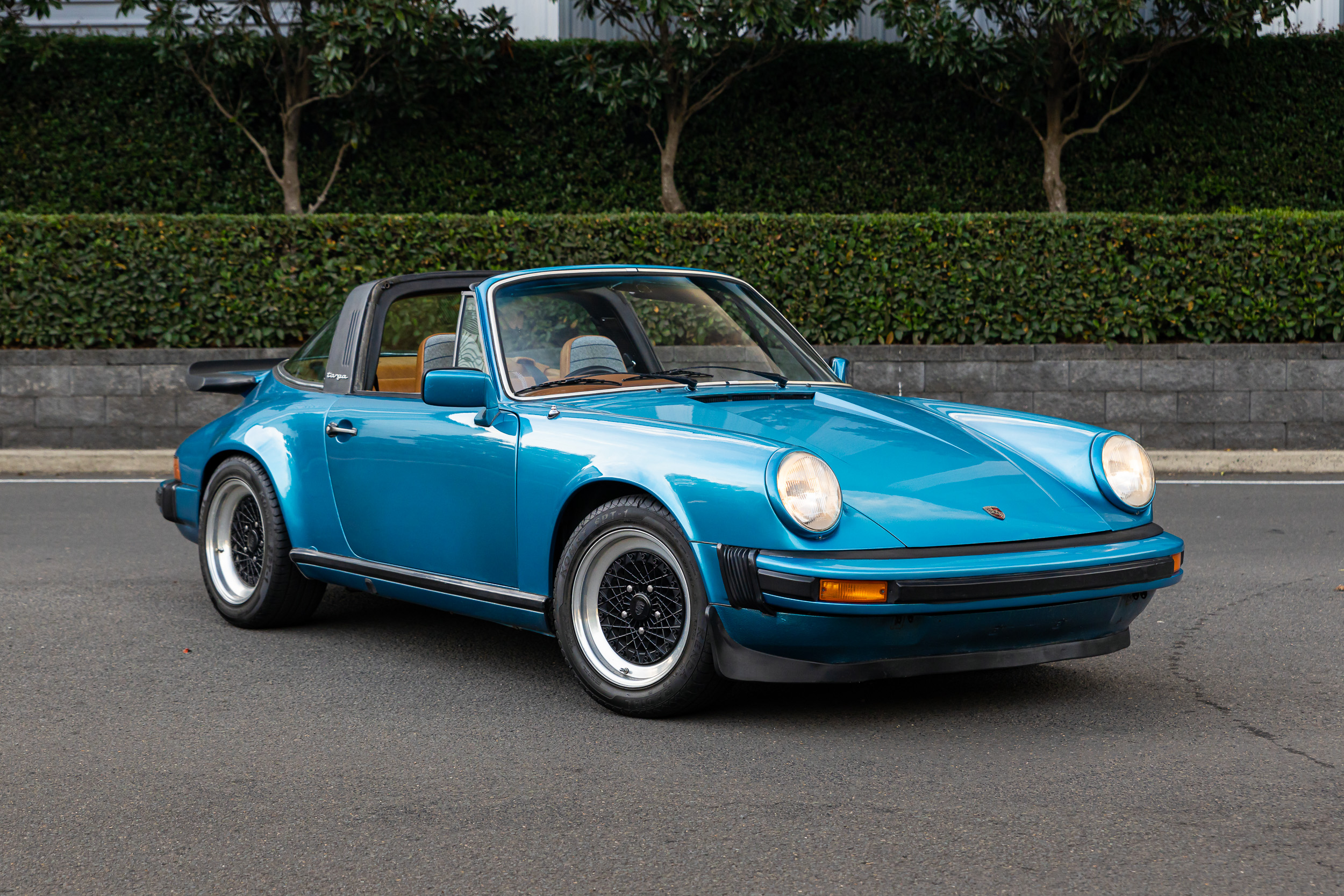 1976 Porsche 911 2.7 Targa - Sportomatic