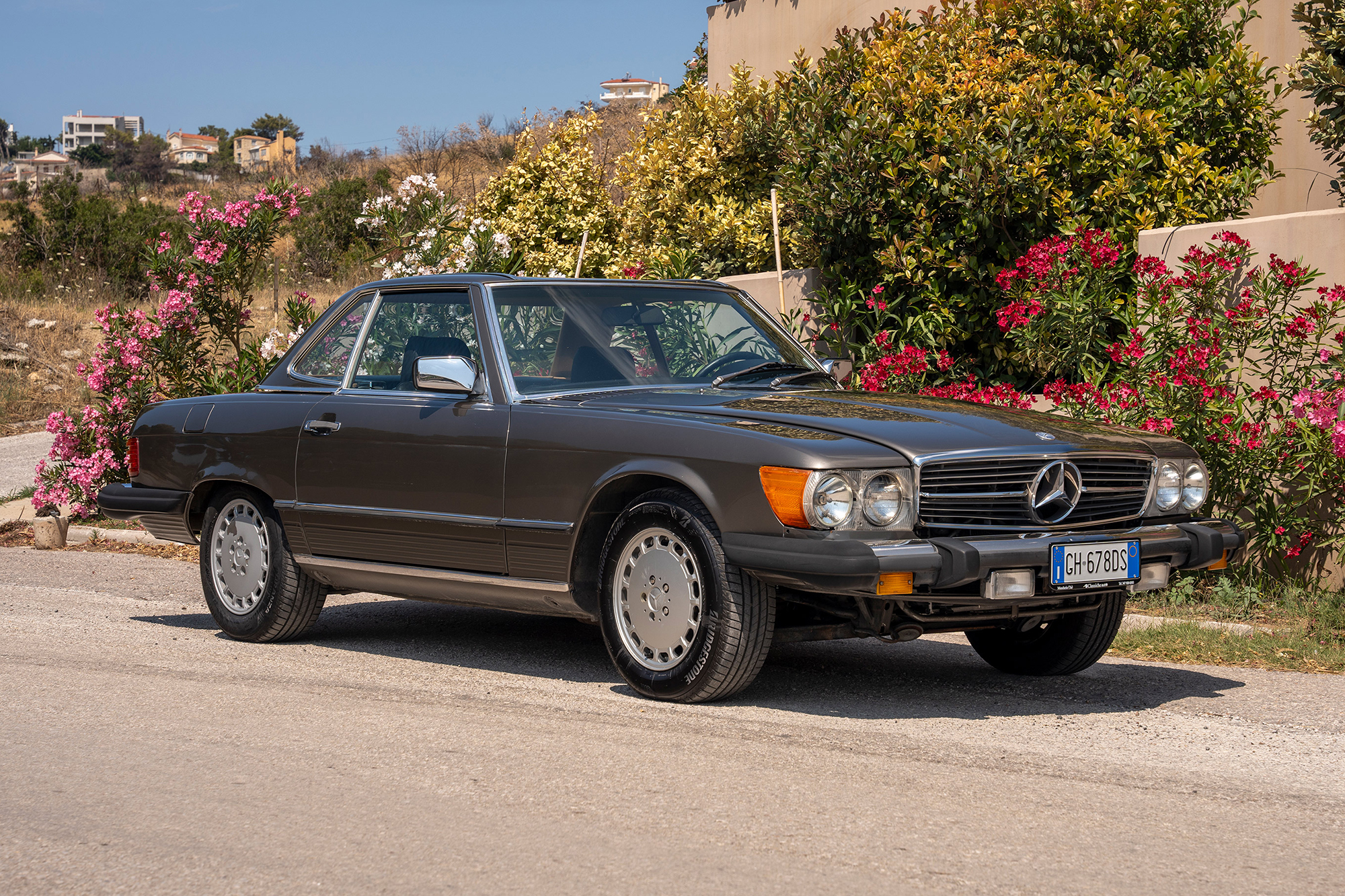 1986 MERCEDES-BENZ (R107) 560 SL