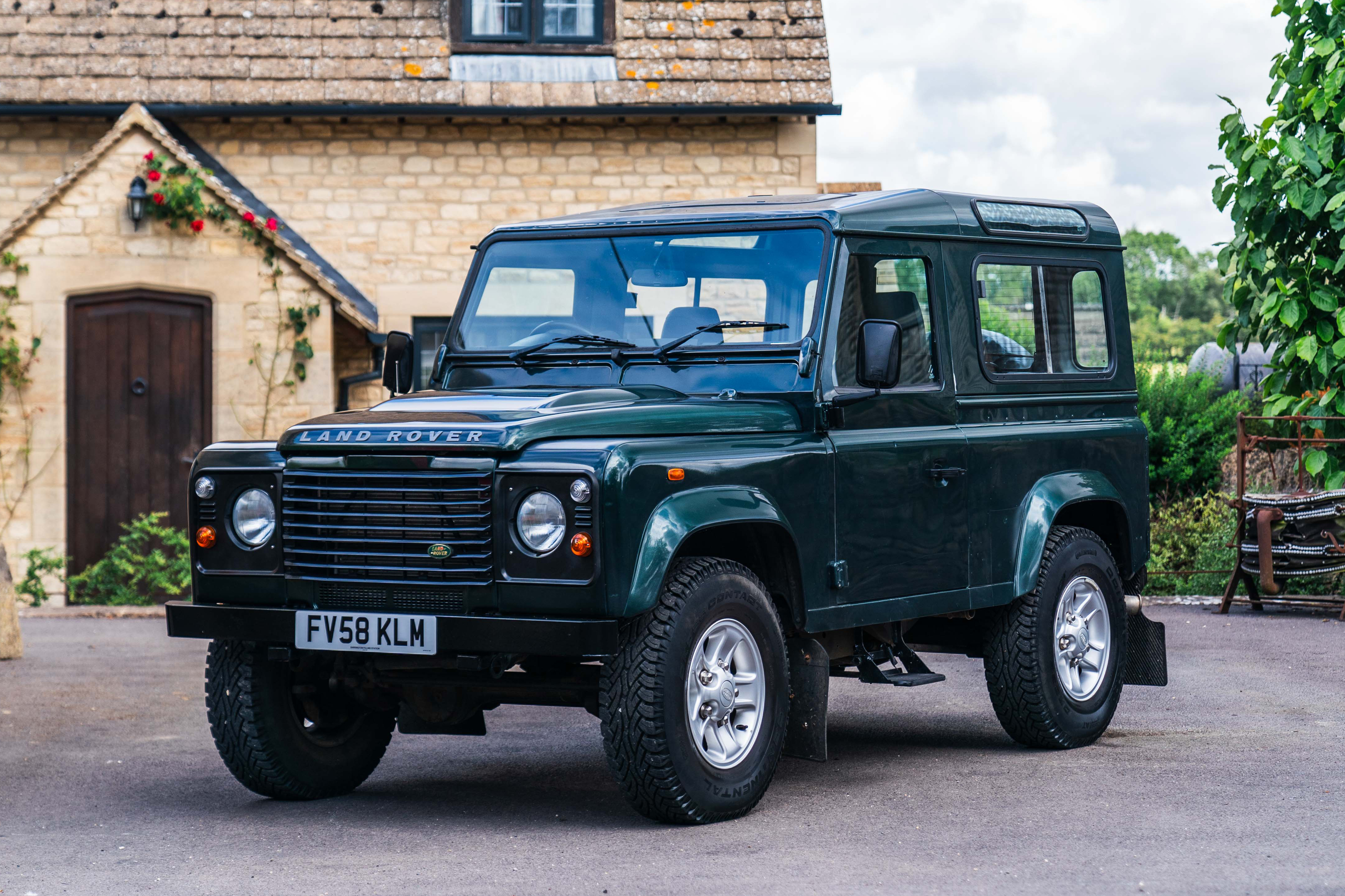 2009 LAND ROVER DEFENDER 90 COUNTY STATION WAGON