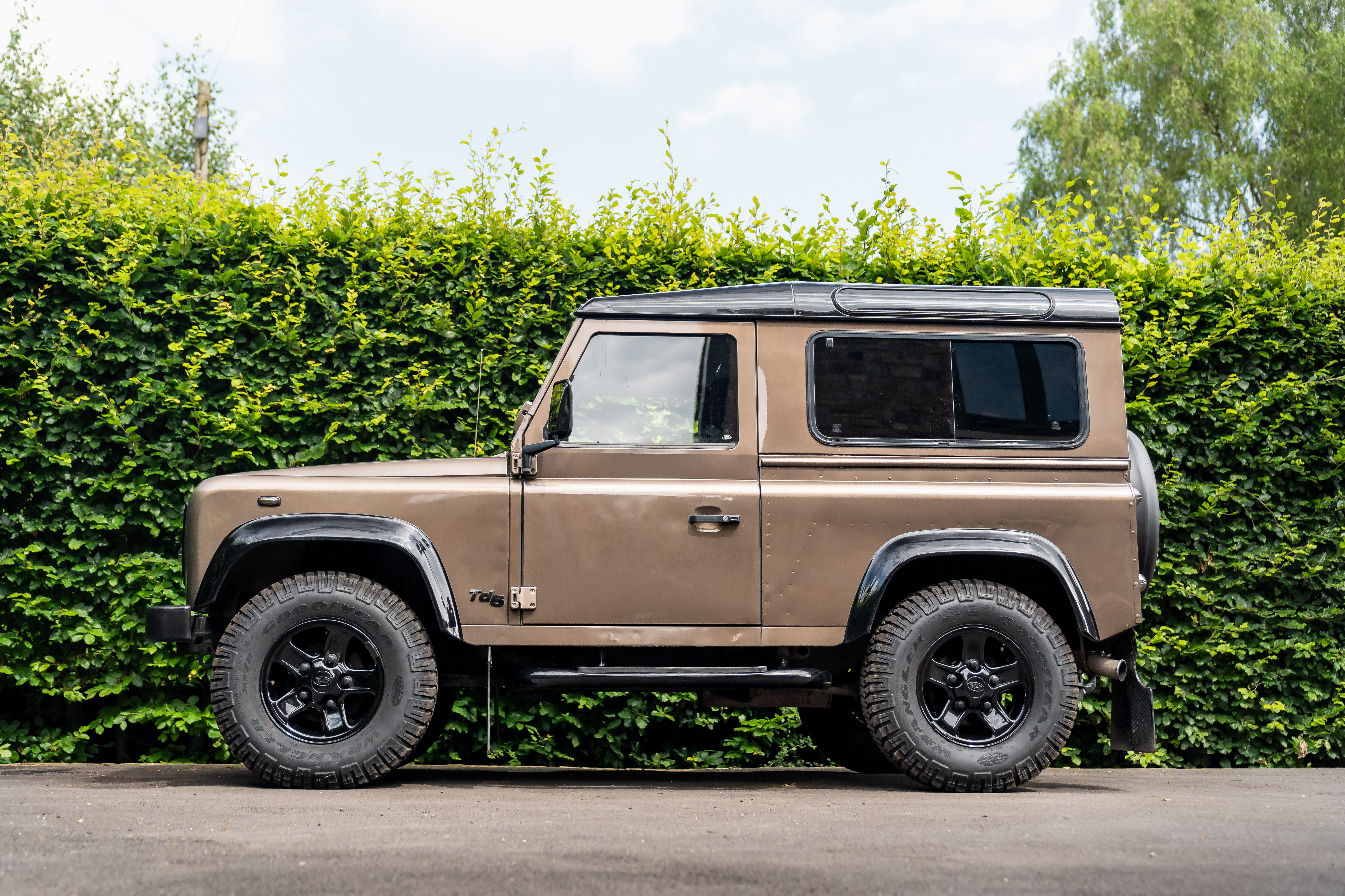 2005 LAND ROVER DEFENDER 90 TD5 for sale by auction in Macclesfield