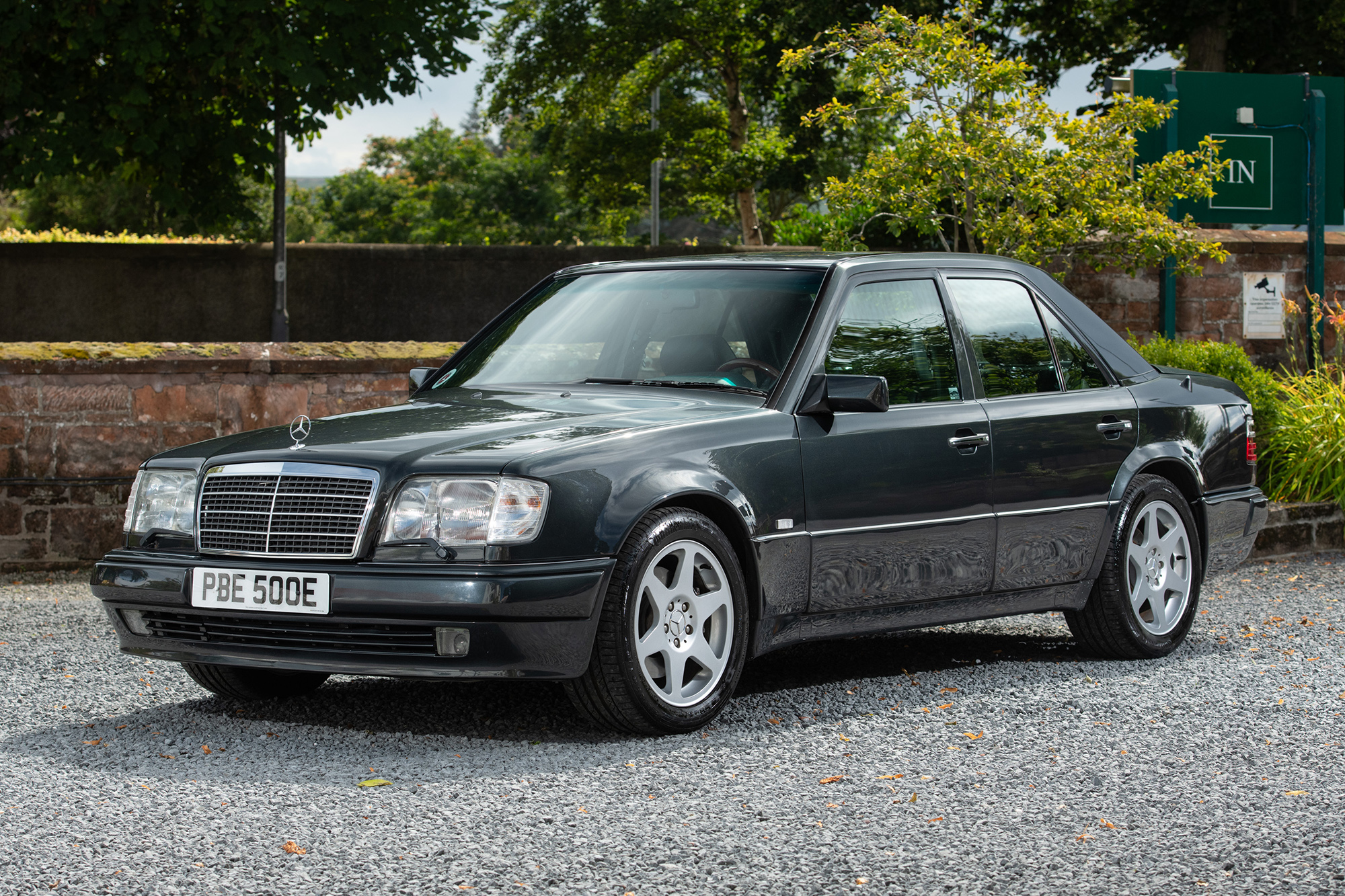 1993 MERCEDES-BENZ (W124) E500