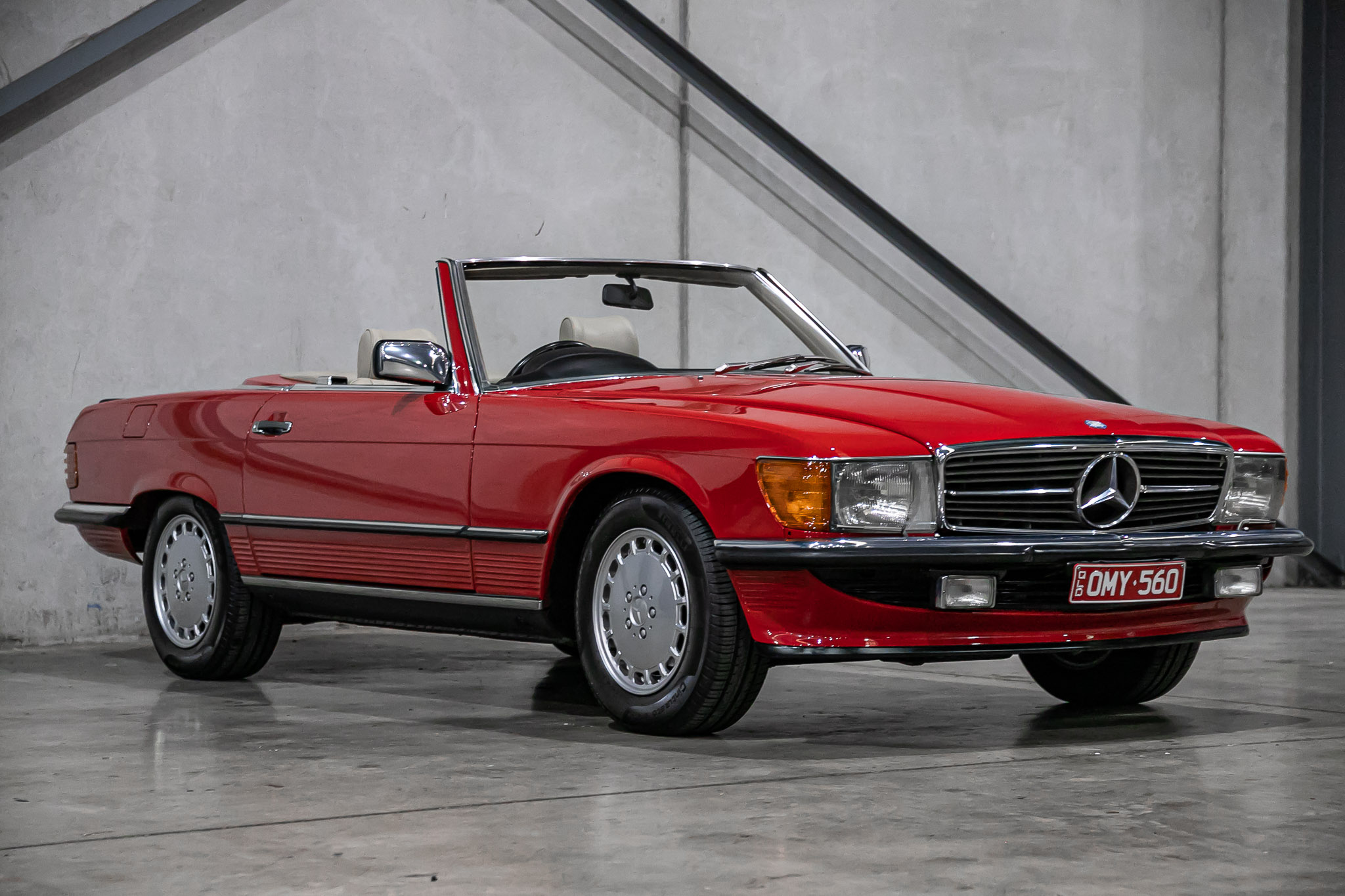 1987 MERCEDES-BENZ (R107) 560 SL