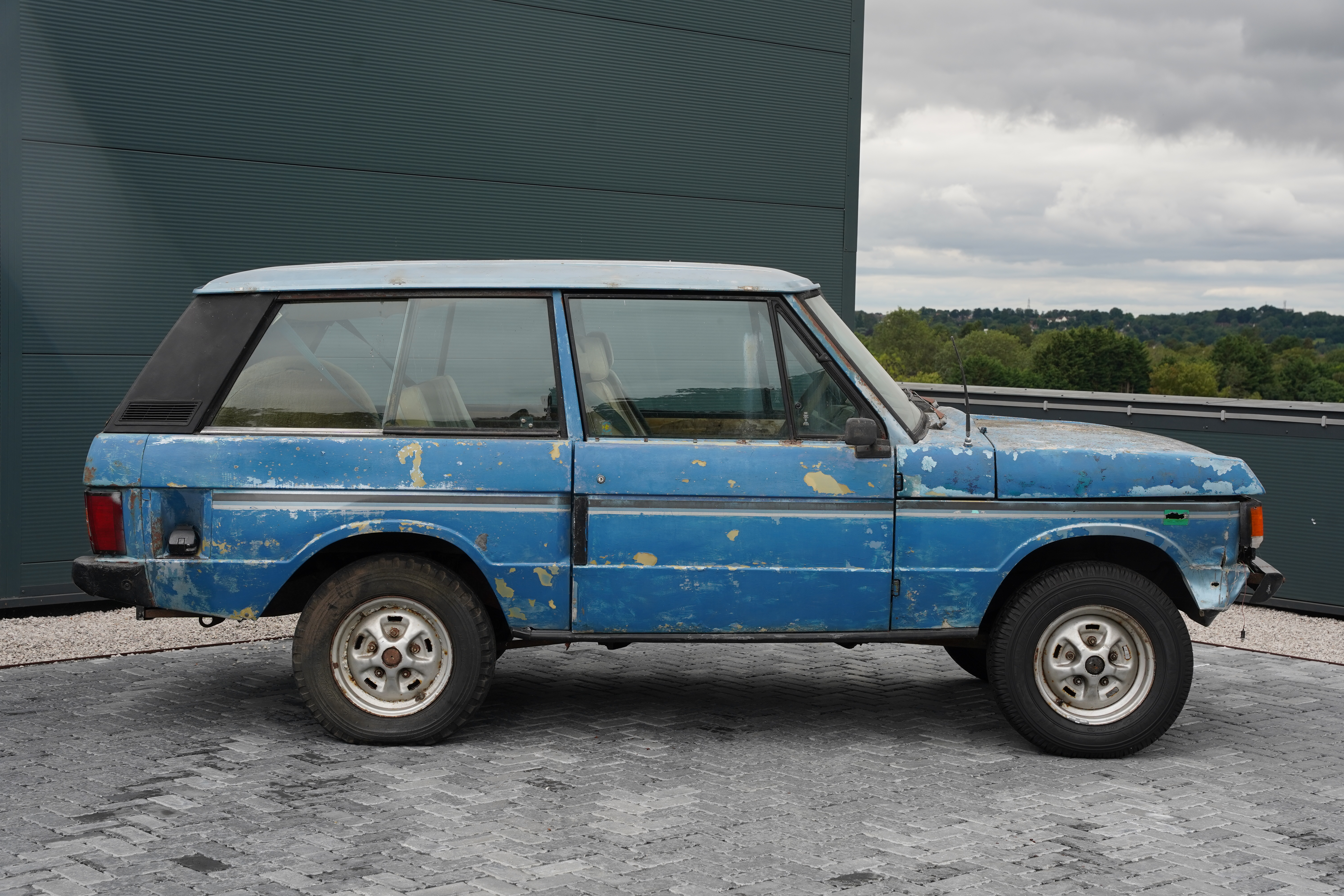 1981 RANGE ROVER CLASSIC 3.5 'IN VOGUE' - PROJECT for sale by auction ...