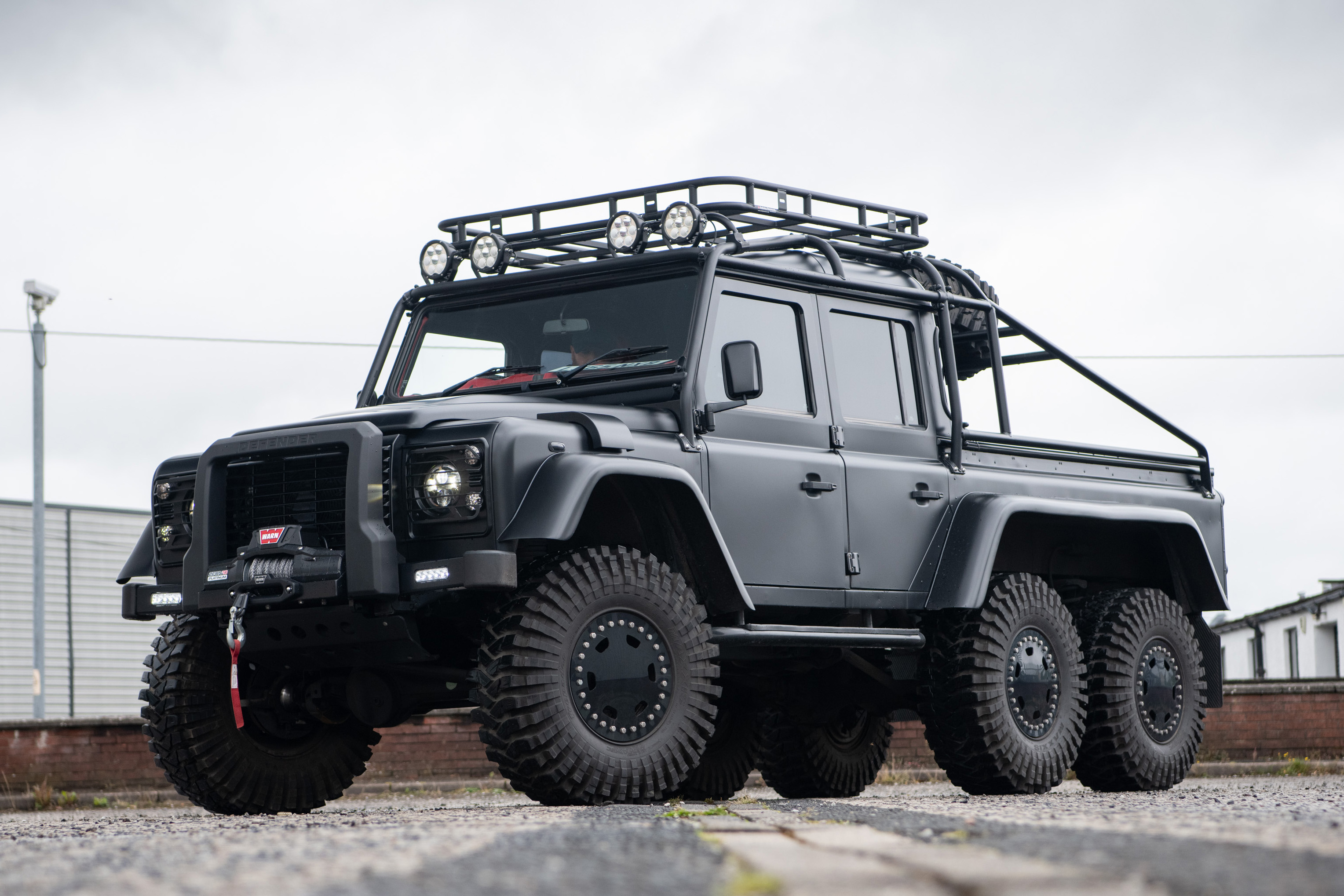 2015 LAND ROVER DEFENDER 110 - 6X4 CUSTOM