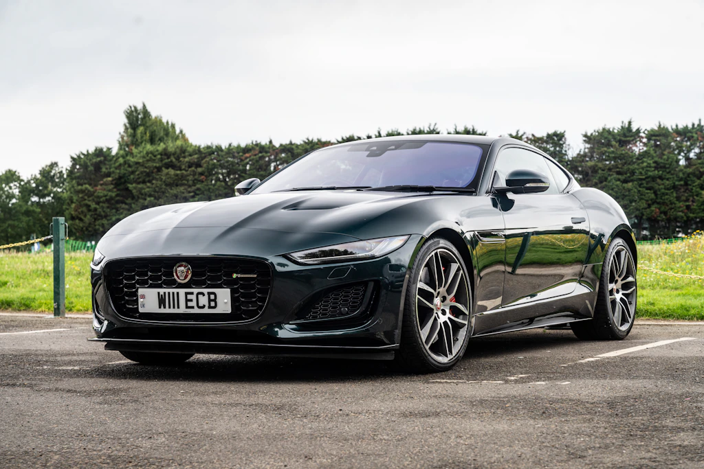 Type 450 2022 JAGUAR F-TYPE P450 COUPE AWD For Sale by Auction in London, UK ...