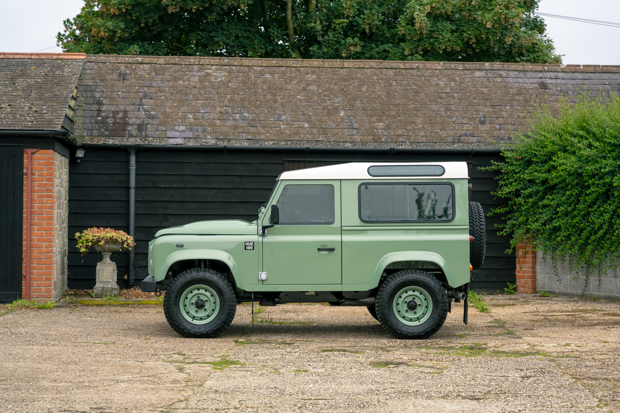 2016 LAND ROVER DEFENDER 90 HERITAGE - 13 MILES for sale by auction in ...