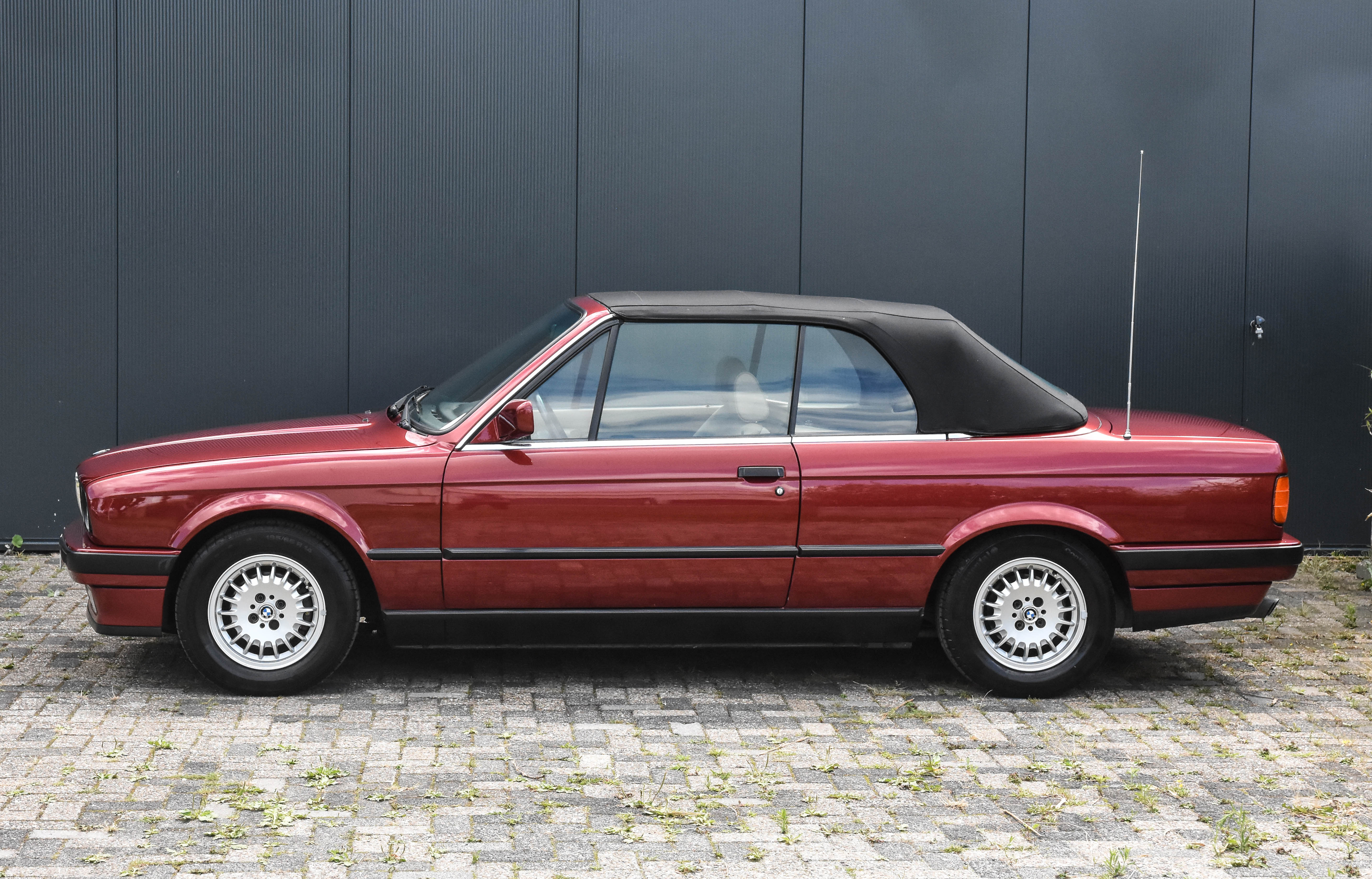 1991 BMW (E30) 325I CONVERTIBLE for sale by auctionin Flevoland ...