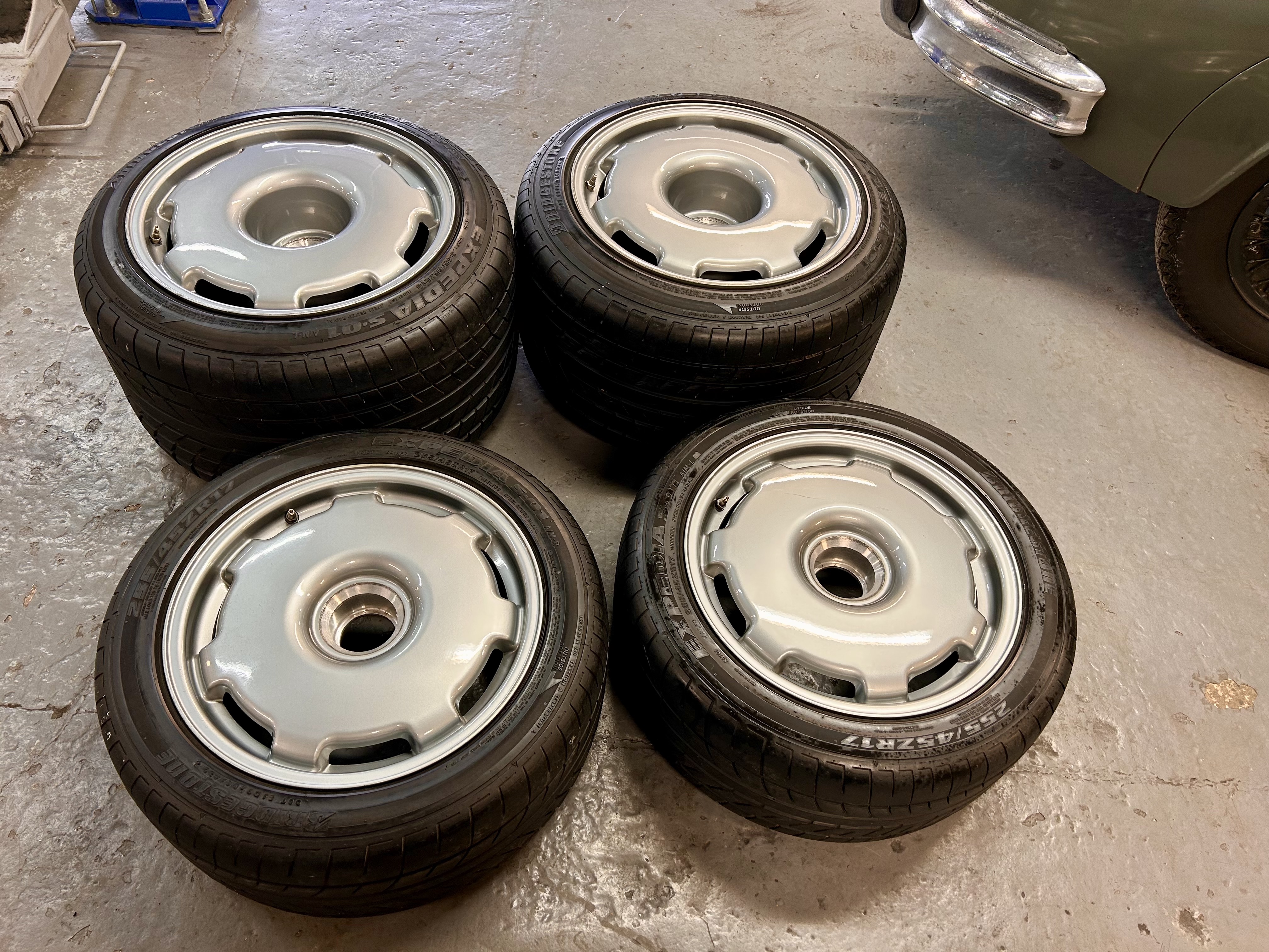 SET OF JAGUAR XJ220 WHEELS AND TYRES for sale by auction in Coventry ...