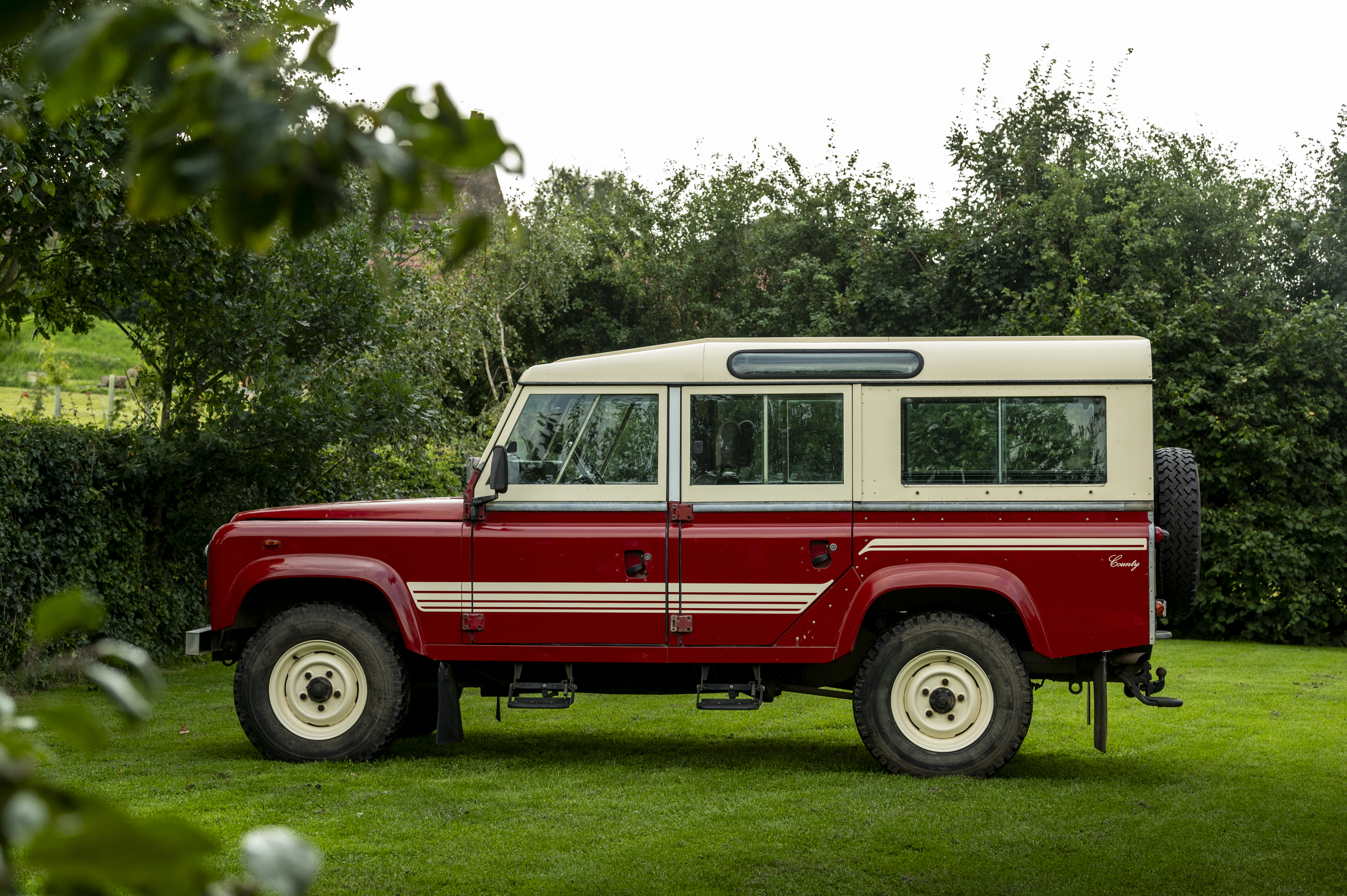 1984 LAND ROVER 110 COUNTY V8 STATION WAGON for sale by auction in ...