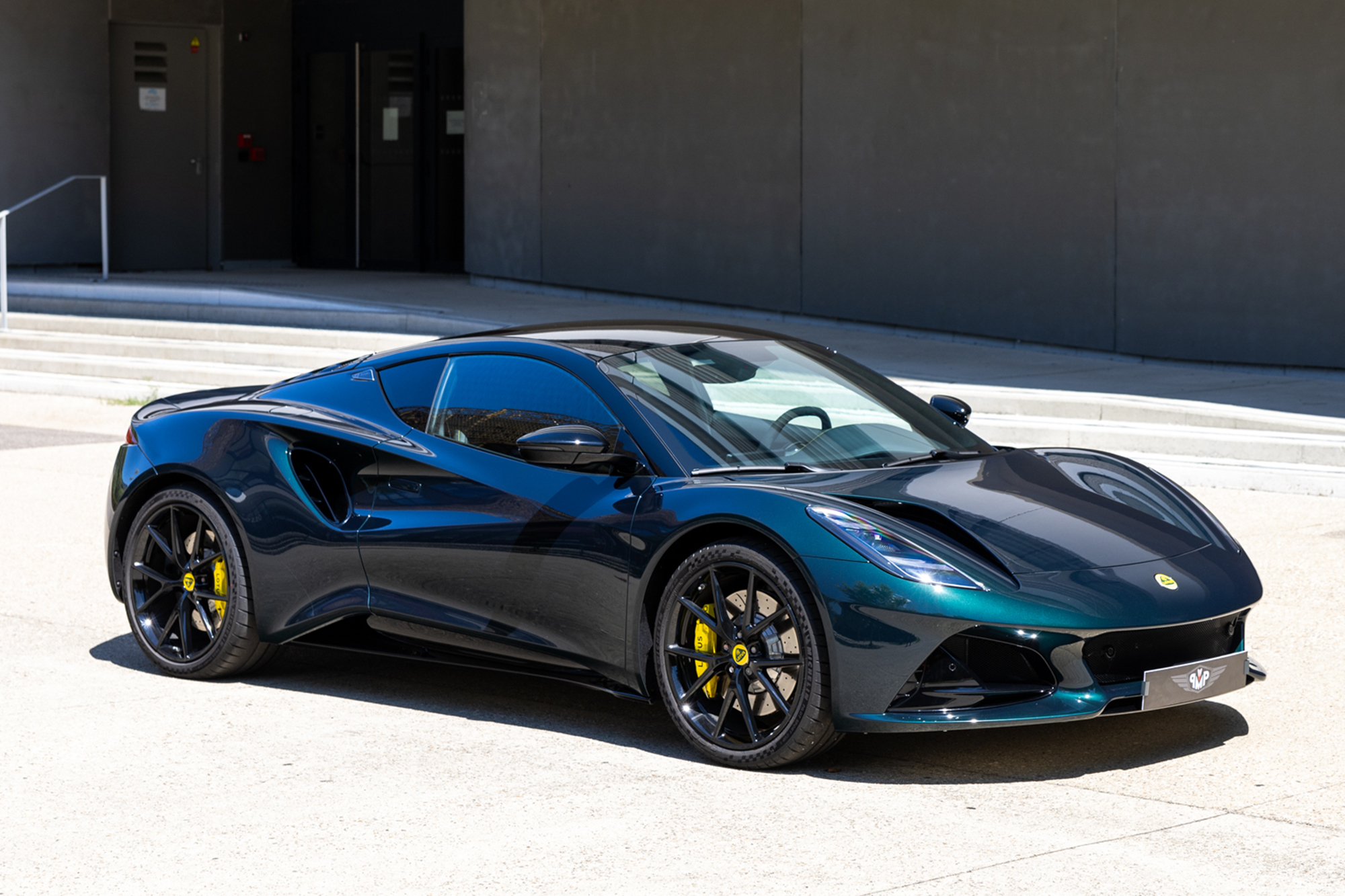 2023 LOTUS EMIRA 'FIRST EDITION' - 1,980 km - VAT-Q