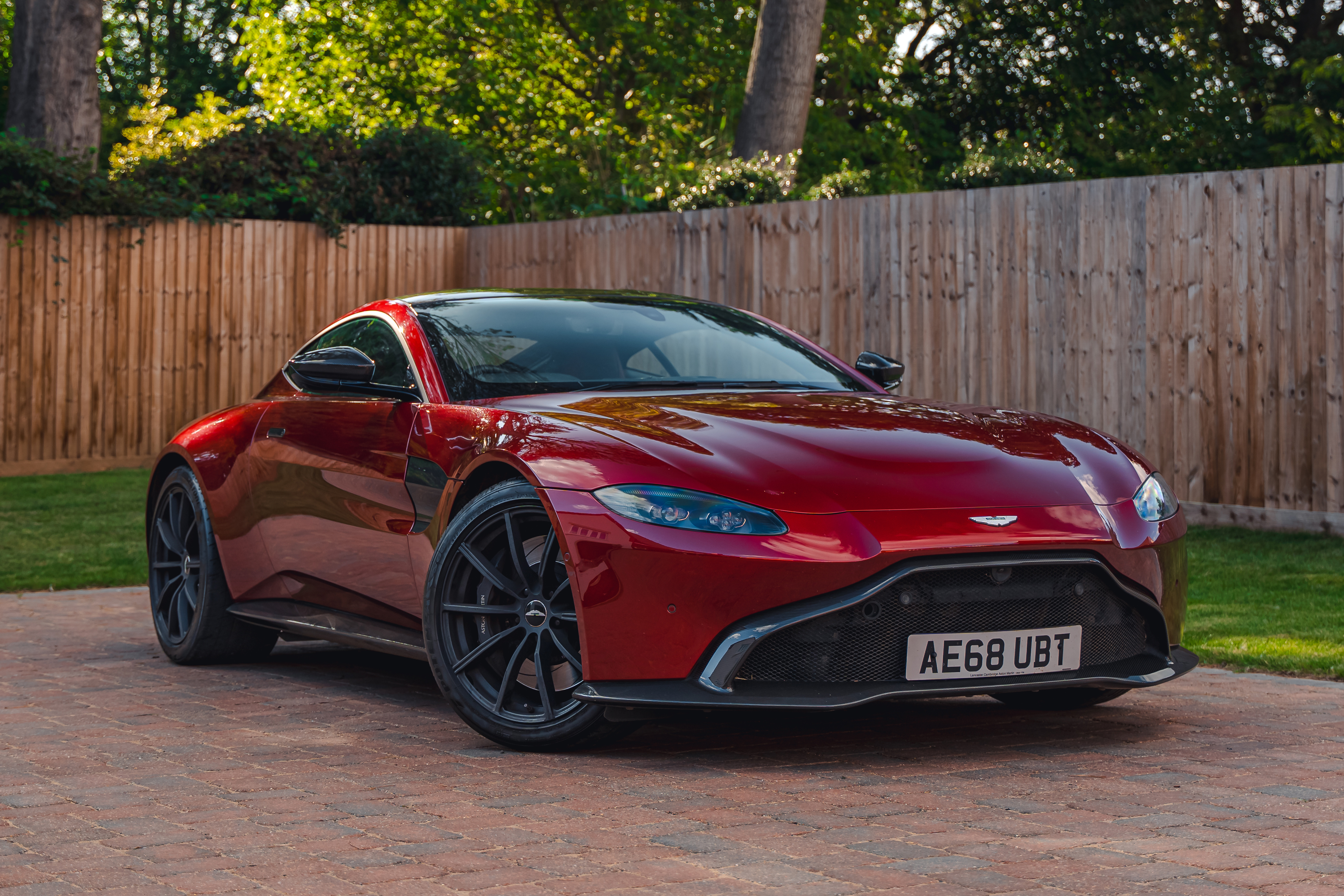 2018 ASTON MARTIN VANTAGE