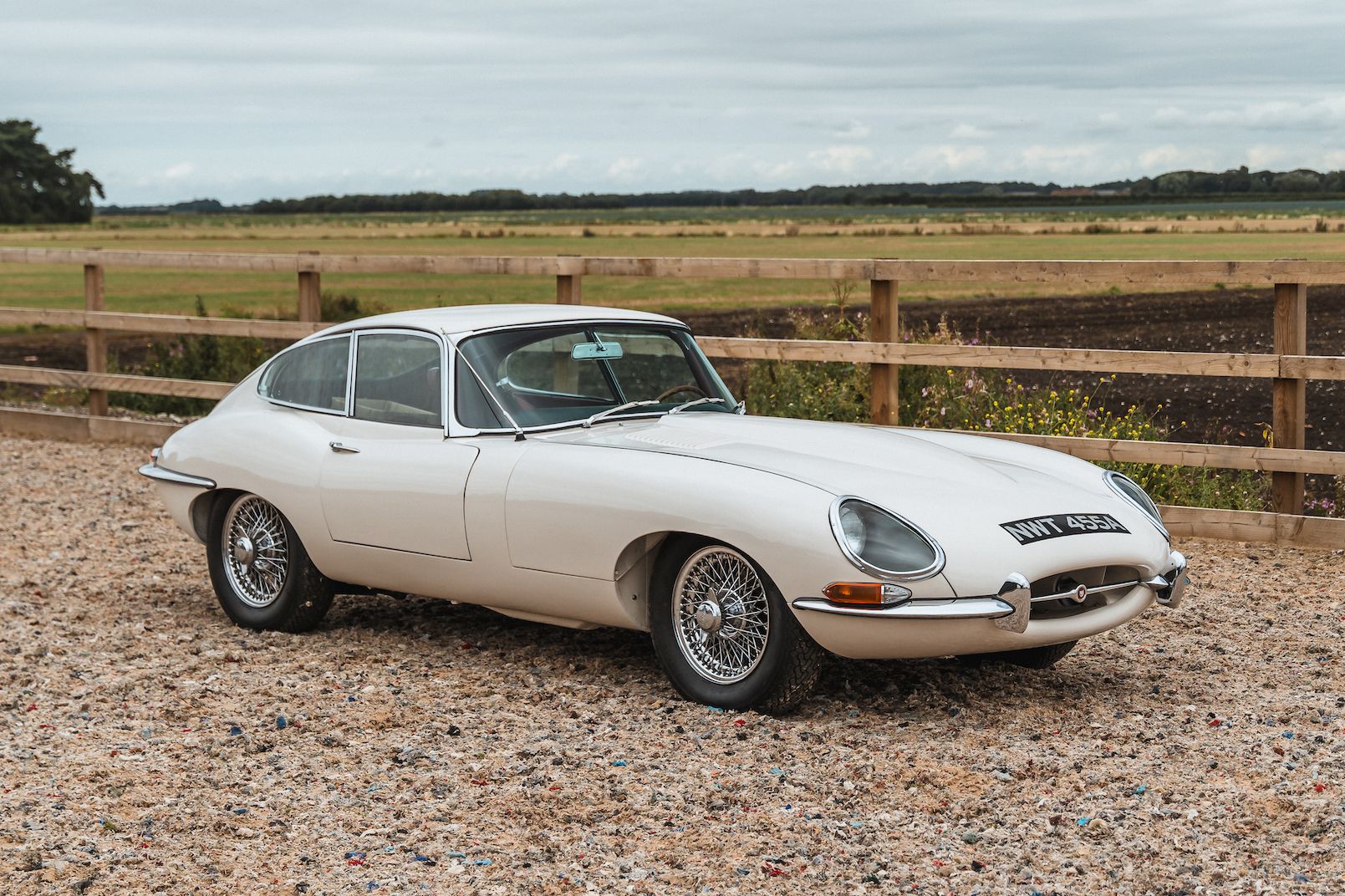 1962 JAGUAR E-TYPE SERIES 1 4.2 FHC 