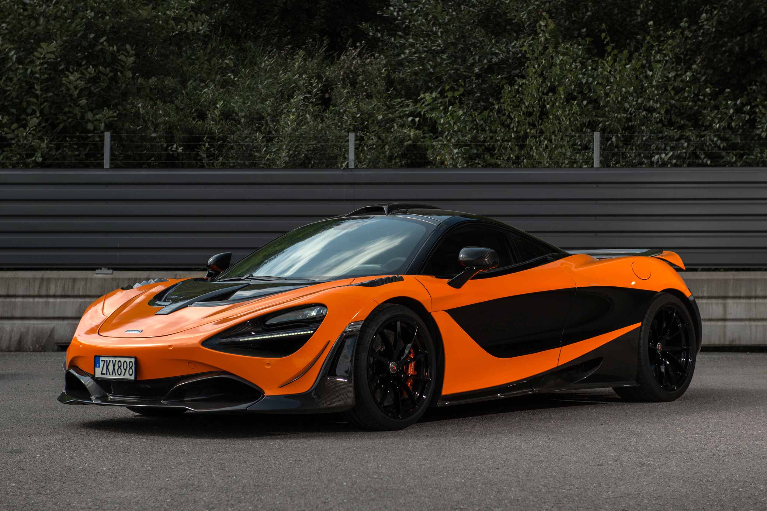 2018 MCLAREN 720S PERFORMANCE - LAUNCH EDITION