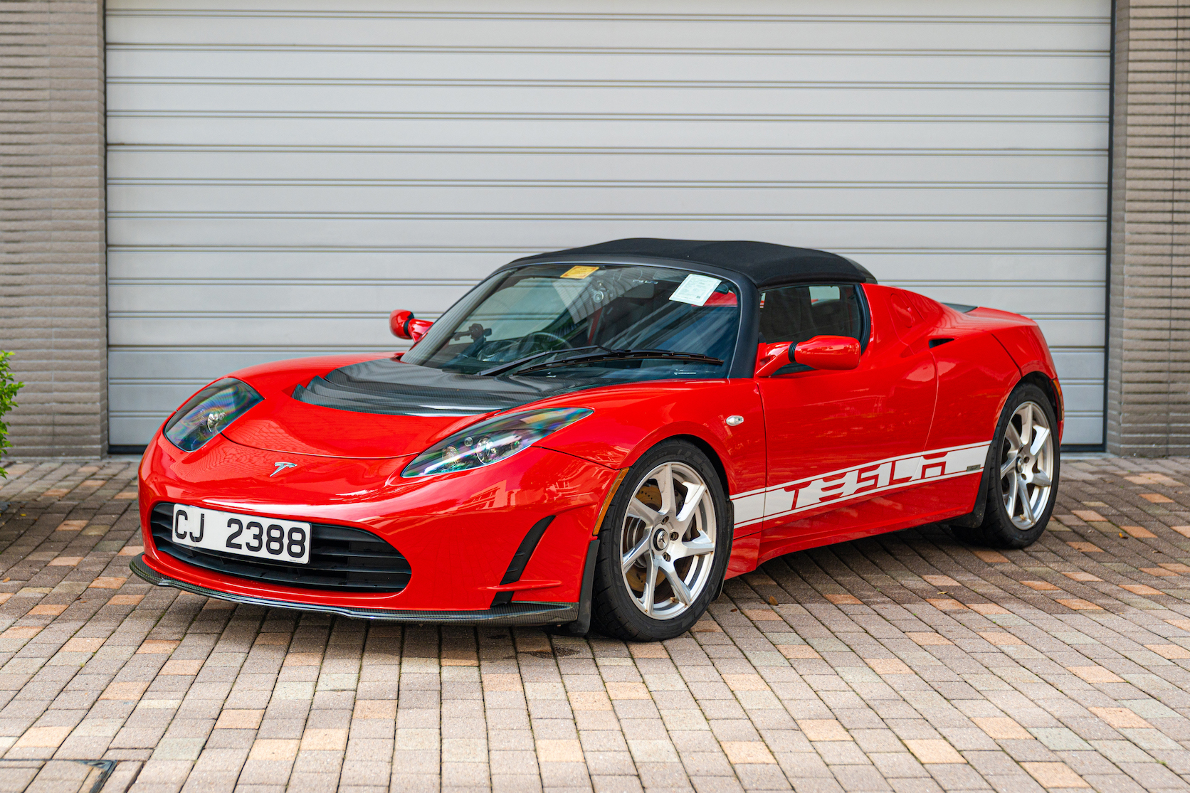 2011 Tesla Roadster 2.5 Sport - HK Registered