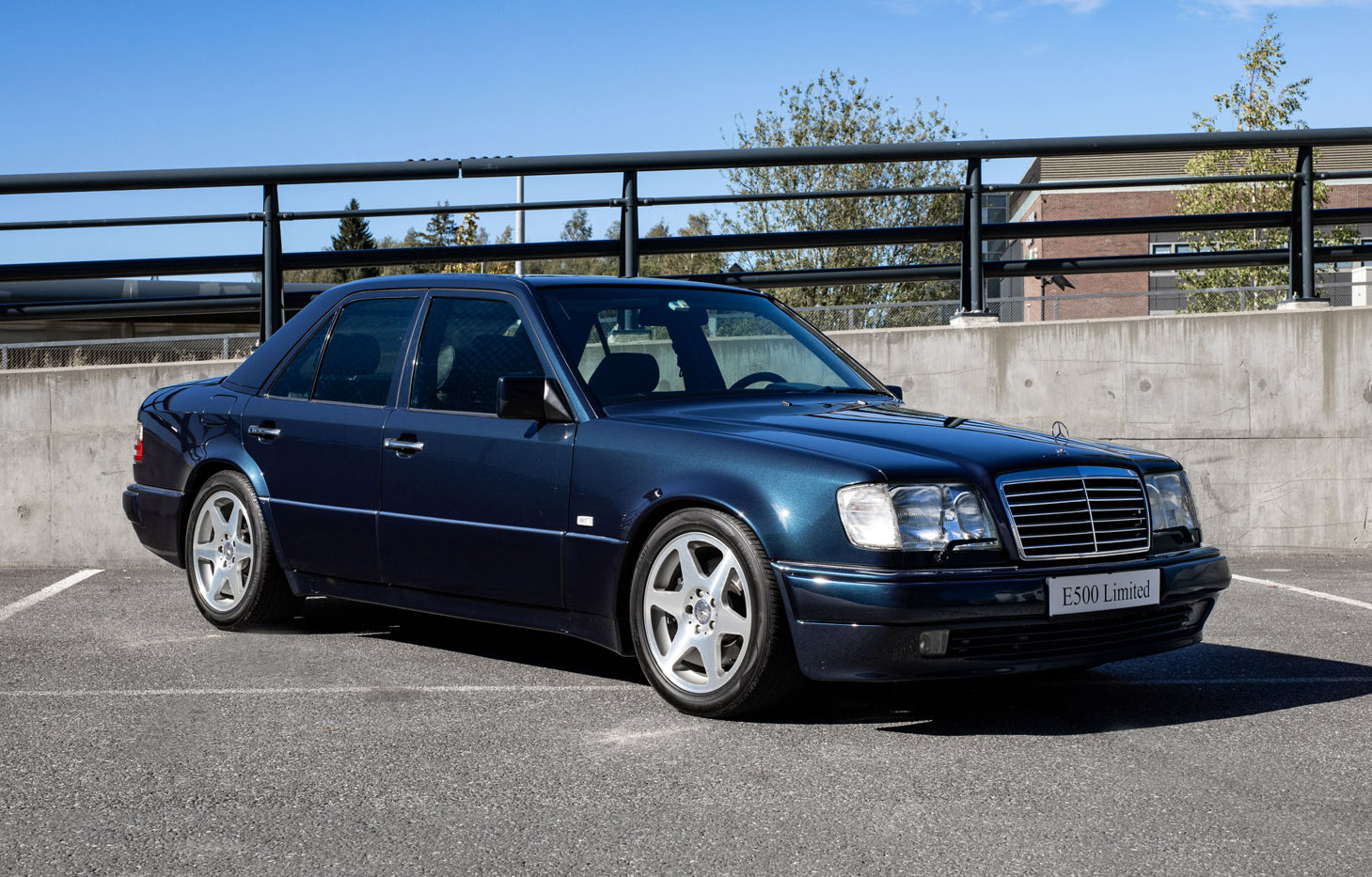 1994 MERCEDES-BENZ (W124) E500 LIMITED