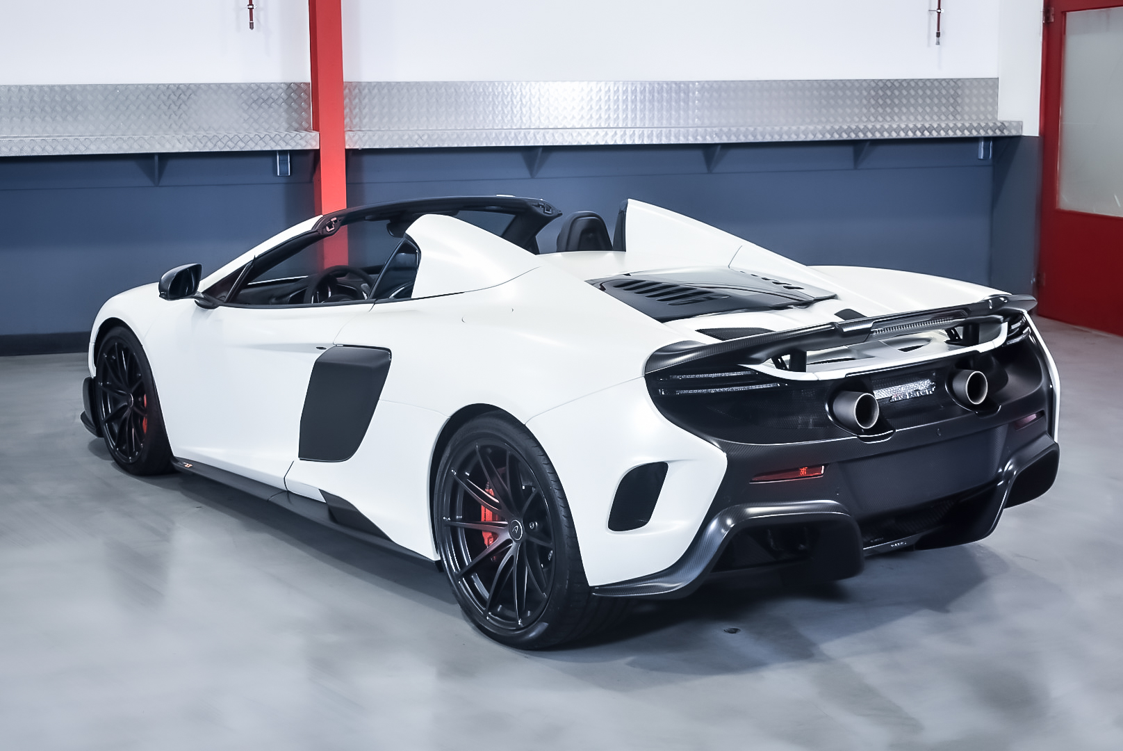 2016 McLaren 675LT Spider for sale by auction in Schiedam, Netherlands