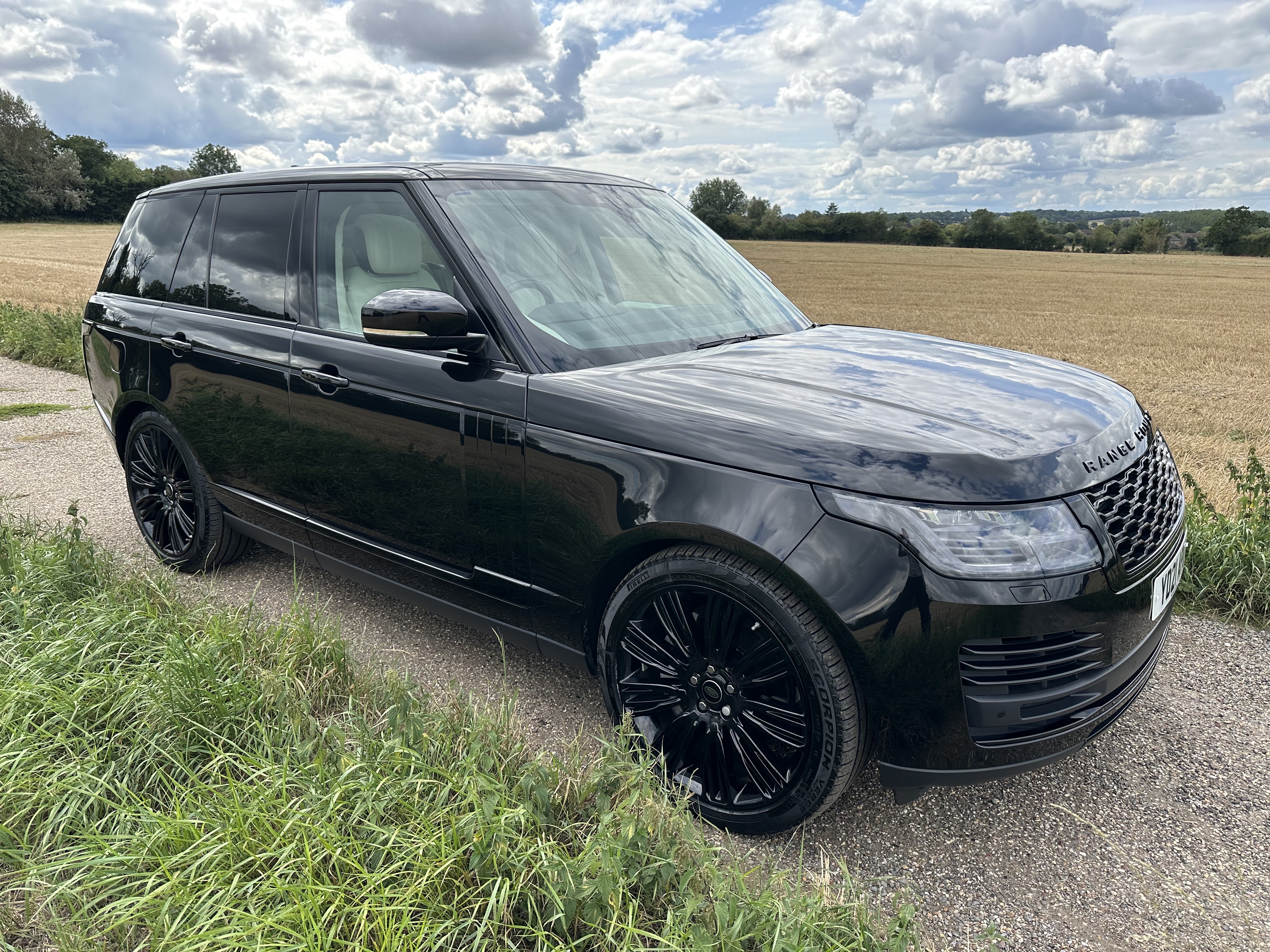 2021 RANGE ROVER D300 MHEV WESTMINISTER BLACK