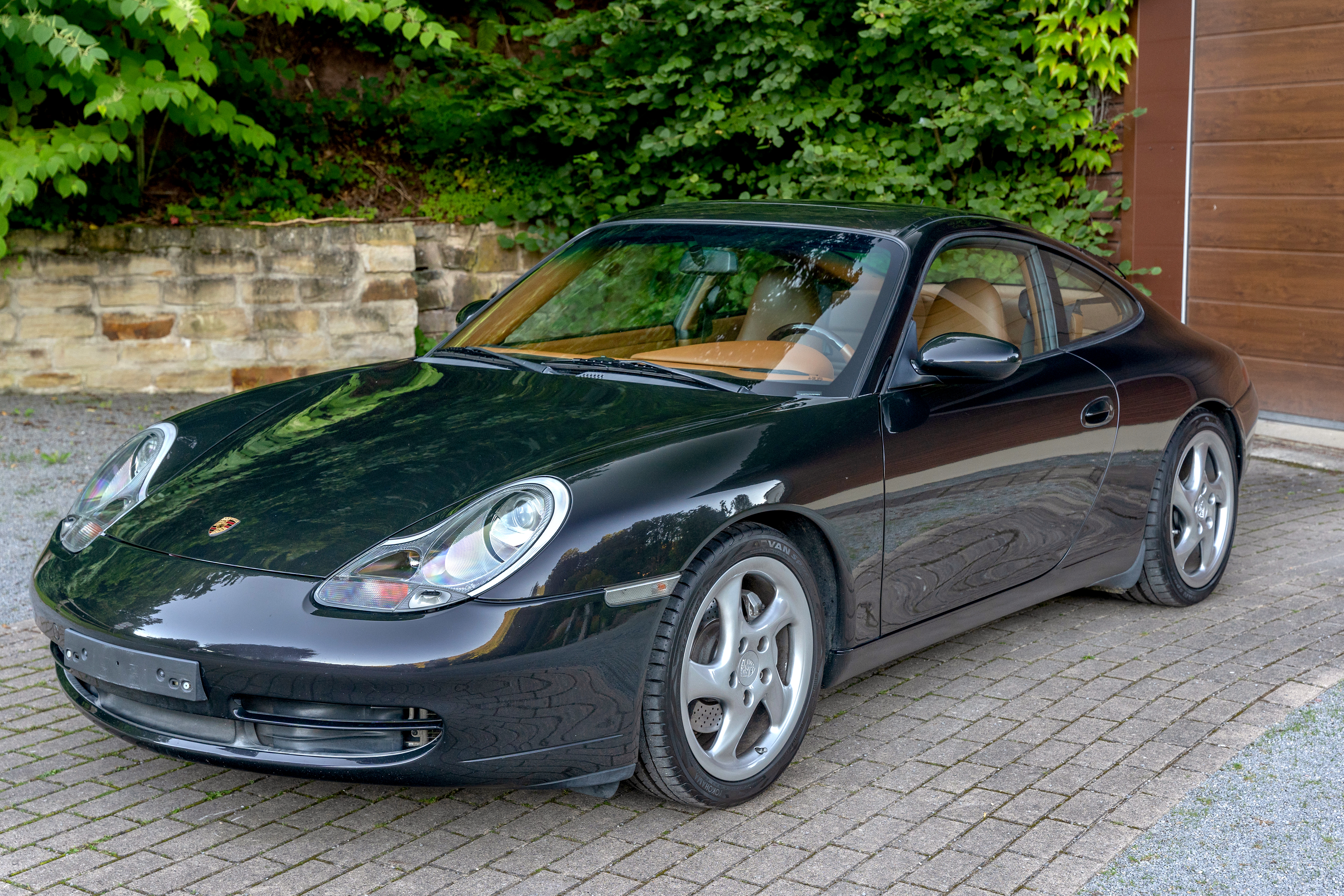 2000 Porsche 911 (996) Carrera 4 'Millennium Edition'