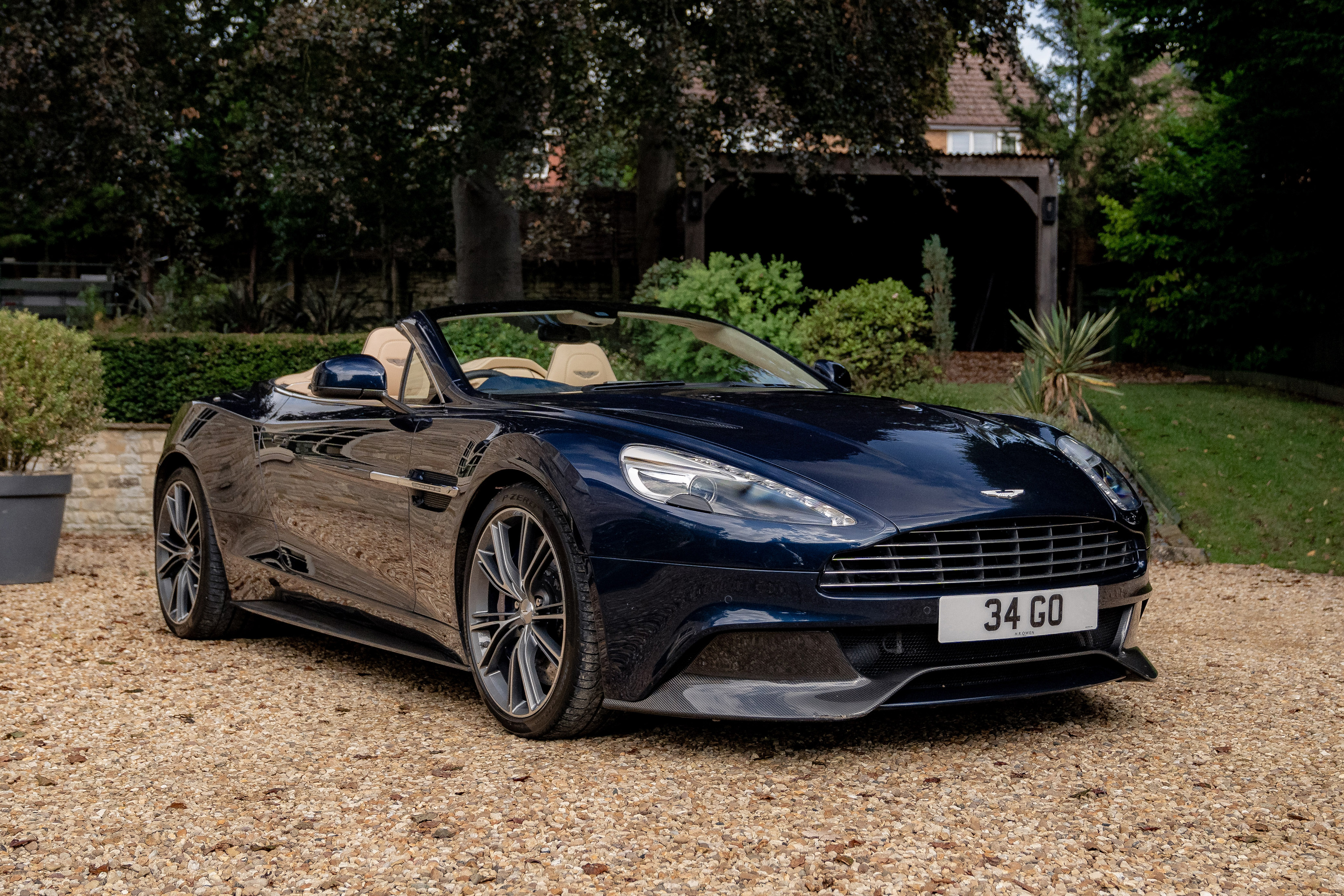 2016 Aston Martin Vanquish Volante