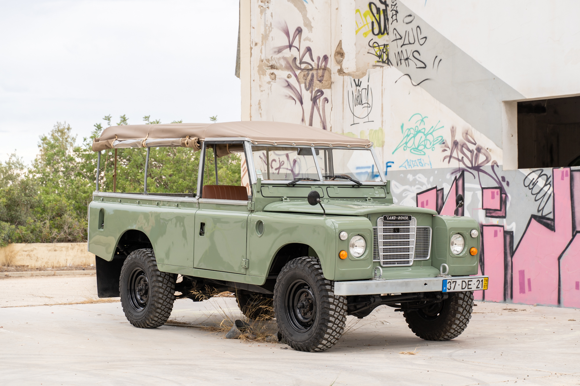 1978 Land Rover Series III 109"