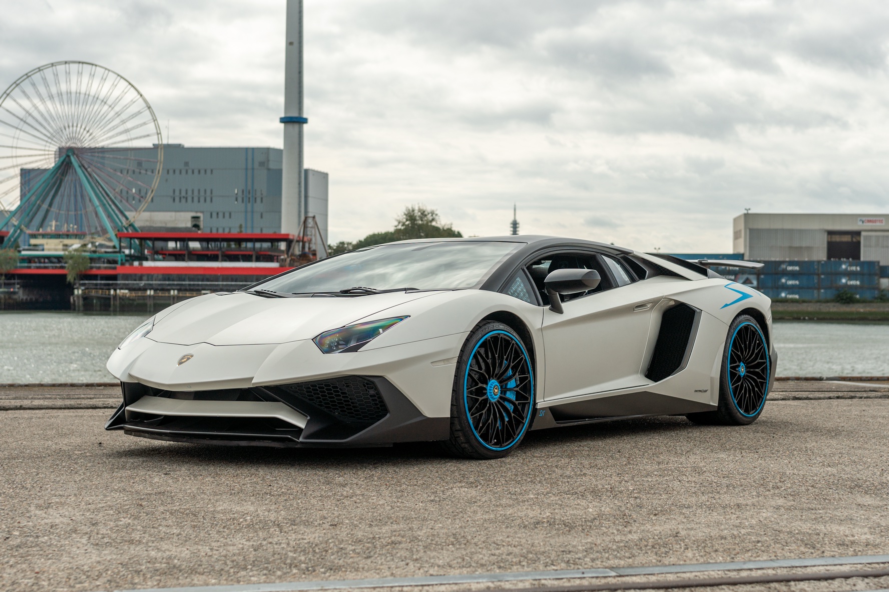 2016 LAMBORGHINI AVENTADOR LP750-4 SV