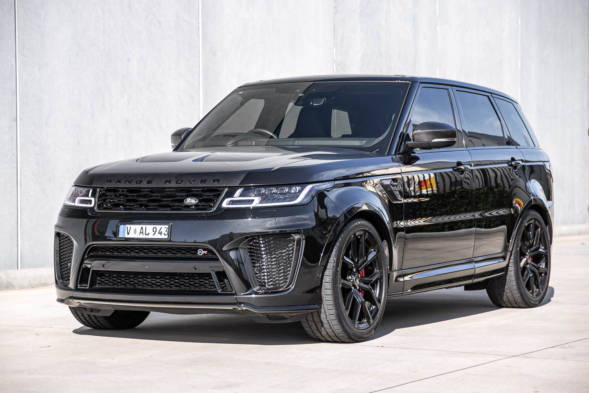 2021 Range Rover Sport SVR - Carbon Edition