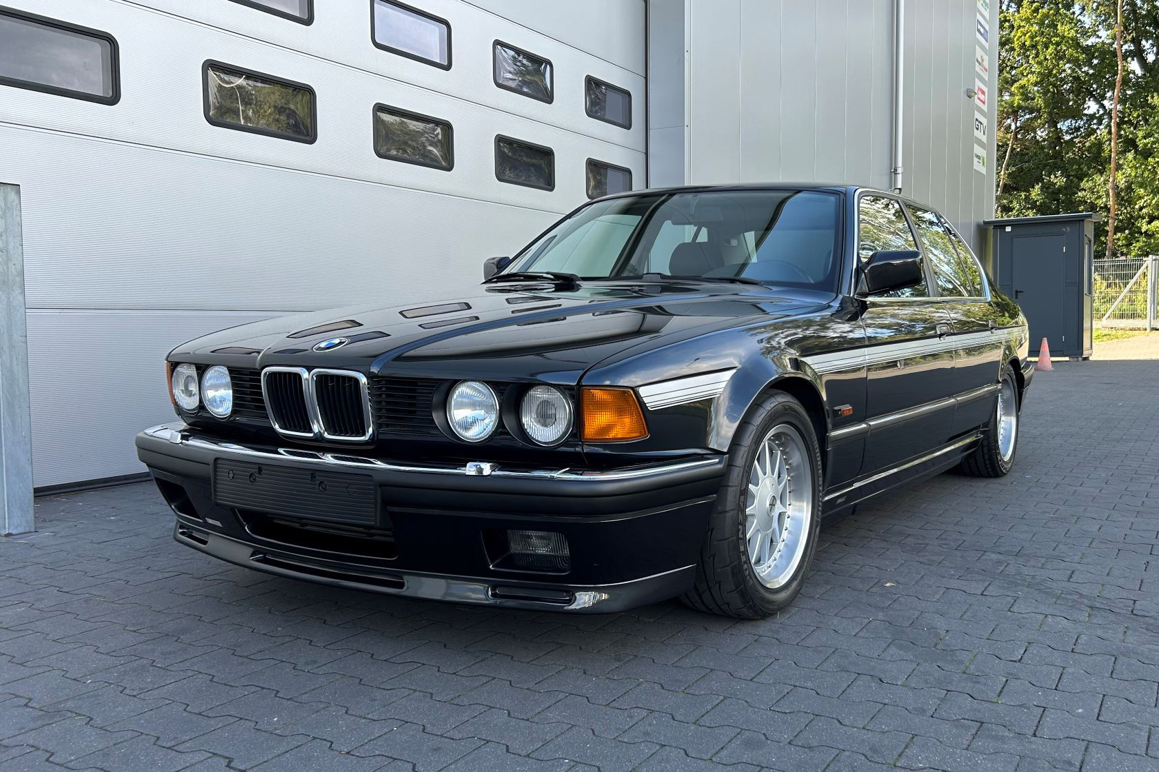 1990 BMW (E32) 735i - Hartge H7SP