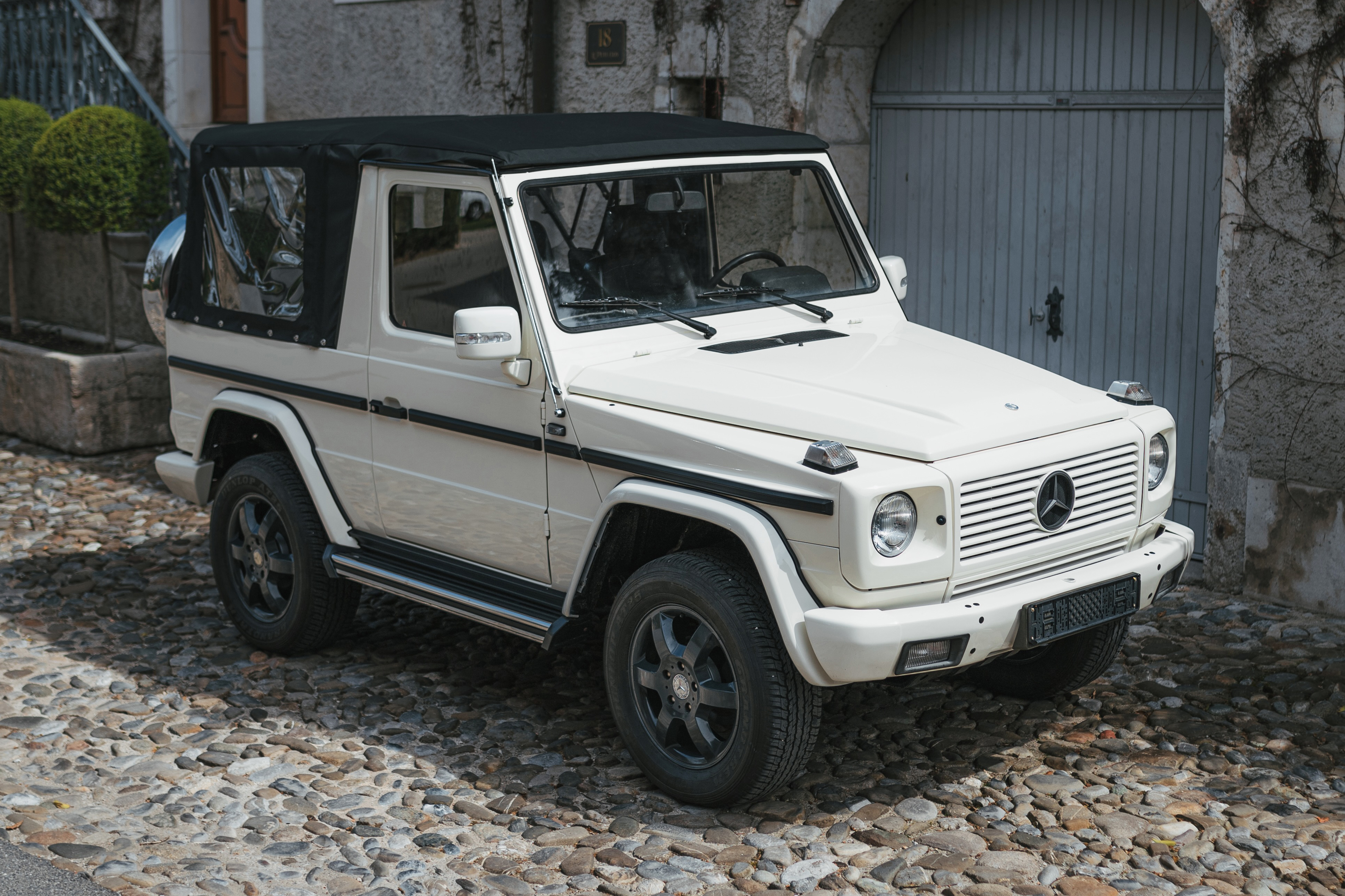 1981 MERCEDES-BENZ (W460) 280GE CABRIOLET