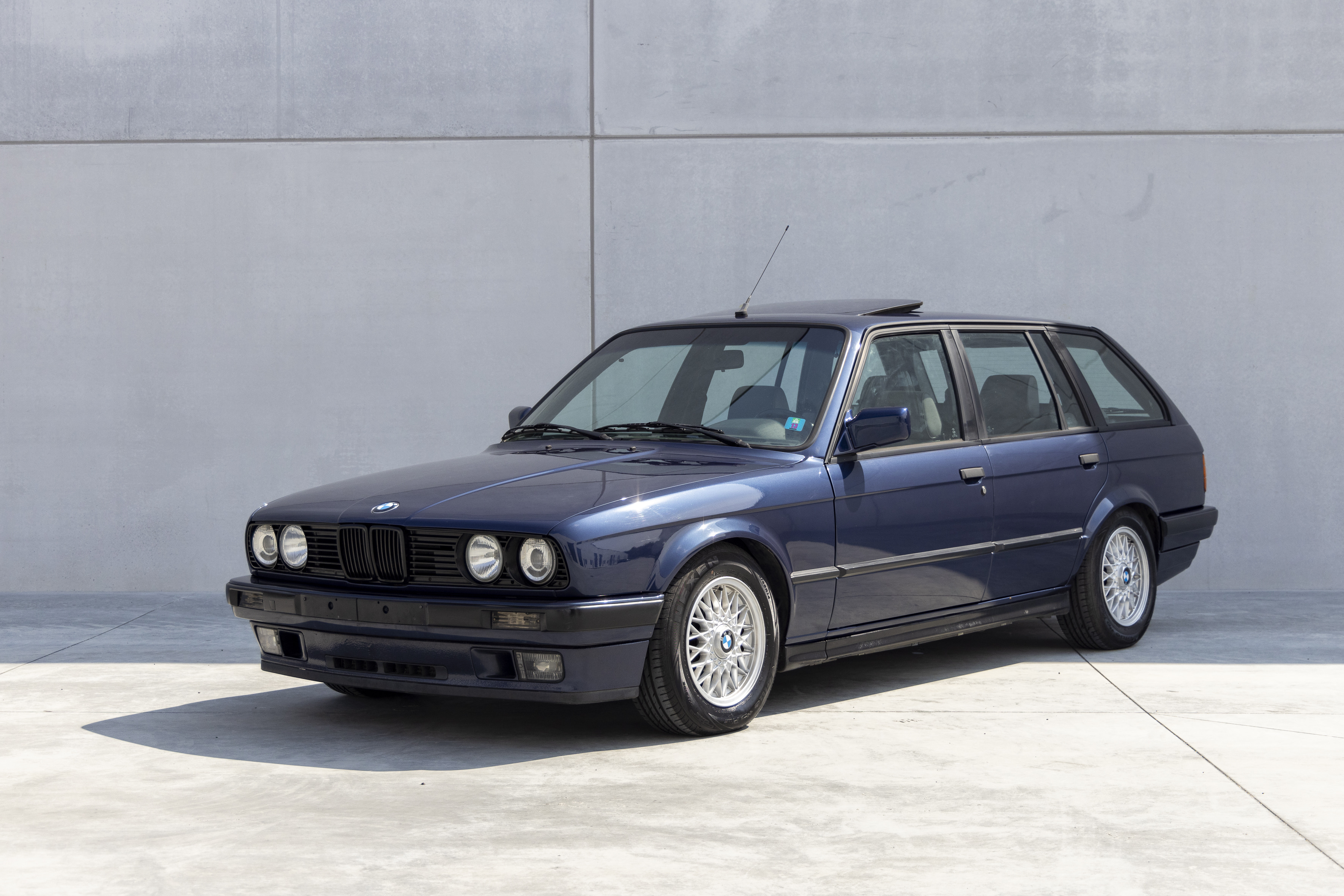 1988 BMW (E30) 325i Touring for sale by auction in Waregem, Belgium