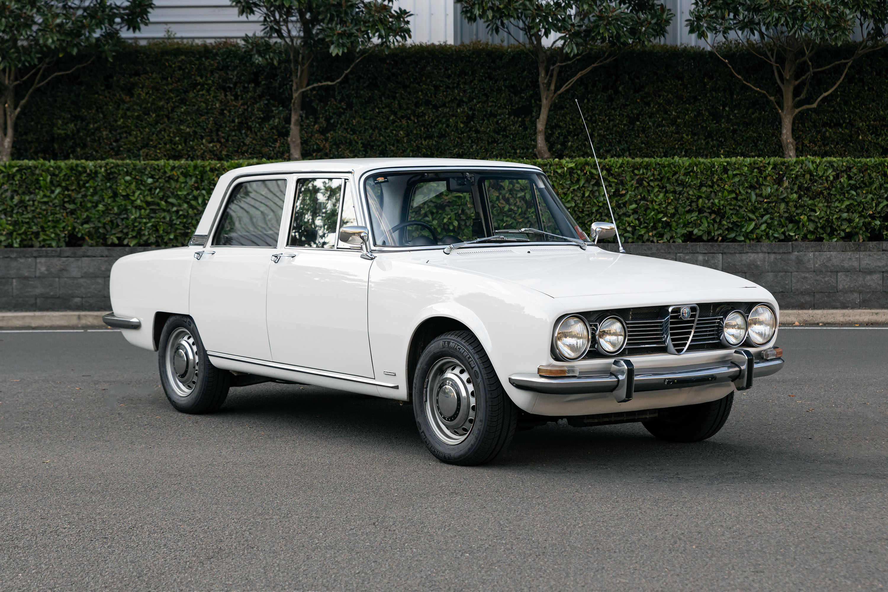 Modellino Alfa Romeo 1750 Berlina Serie 2 – 1969 – Scala 1:18 In Metallo – Mitica
