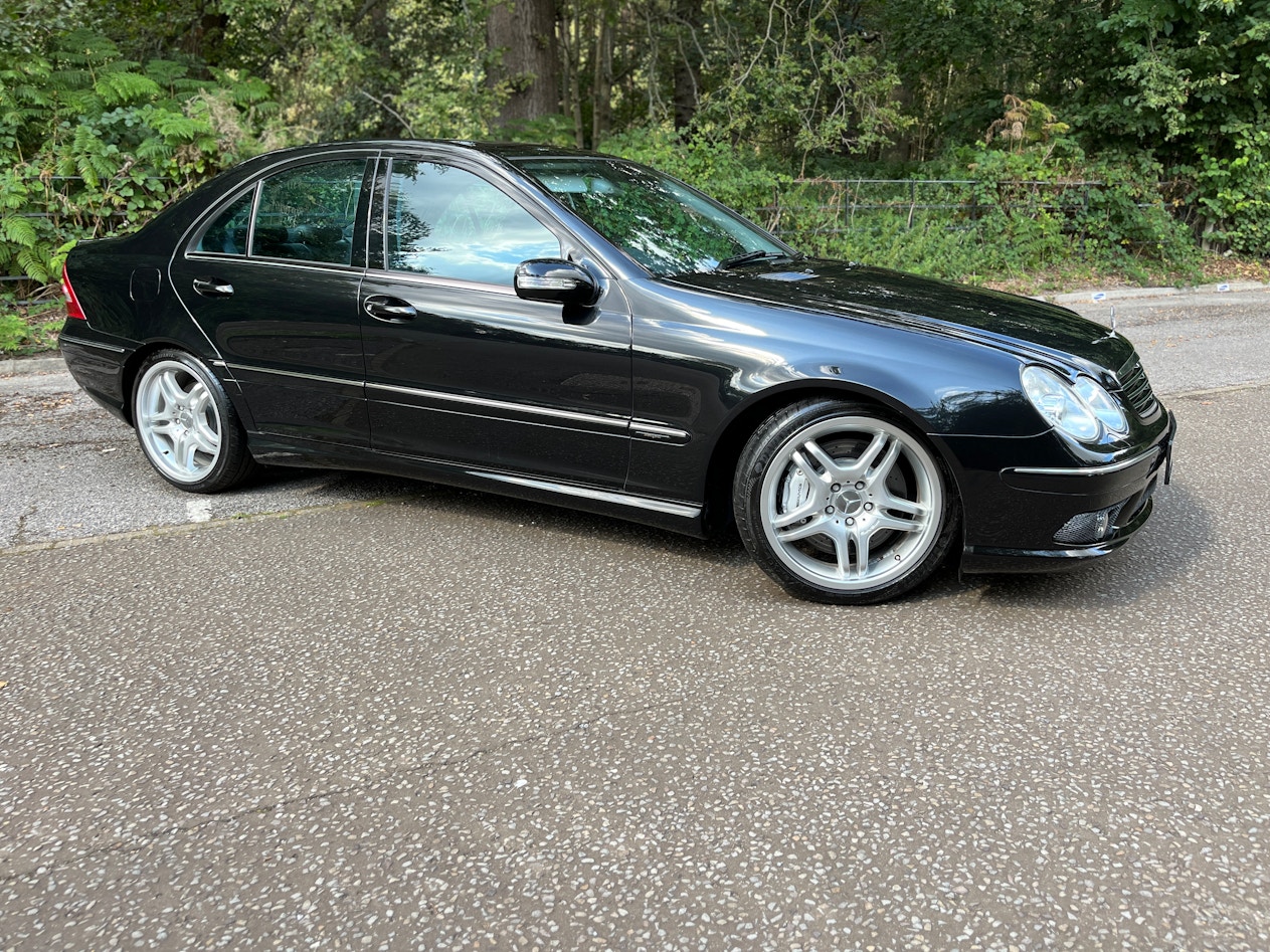 2004 Mercedes-Benz (W203) C55 AMG - 44,275 km for sale by auction in Lyne,  Surrey, United Kingdom