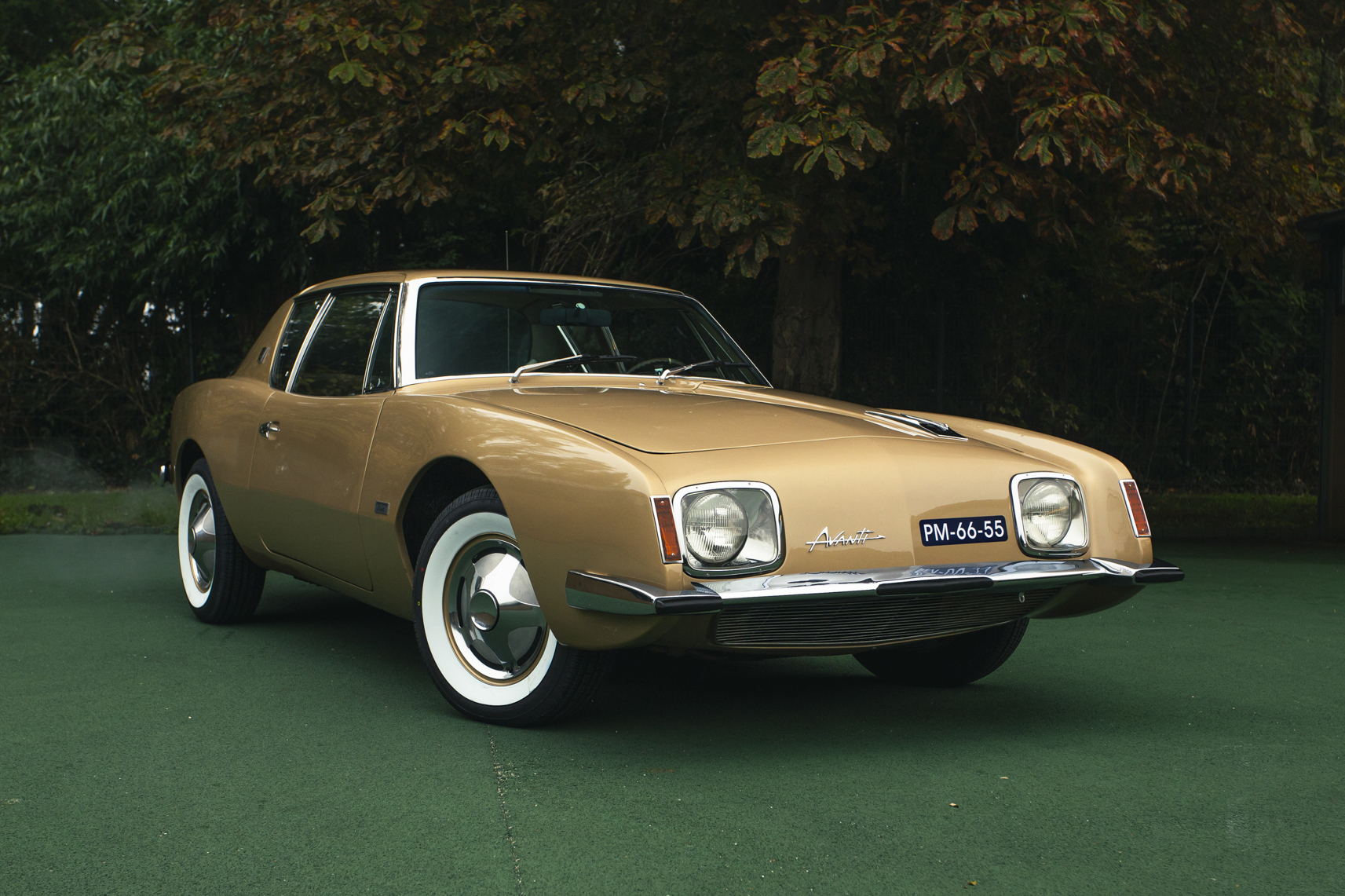 1964 Studebaker Avanti R2