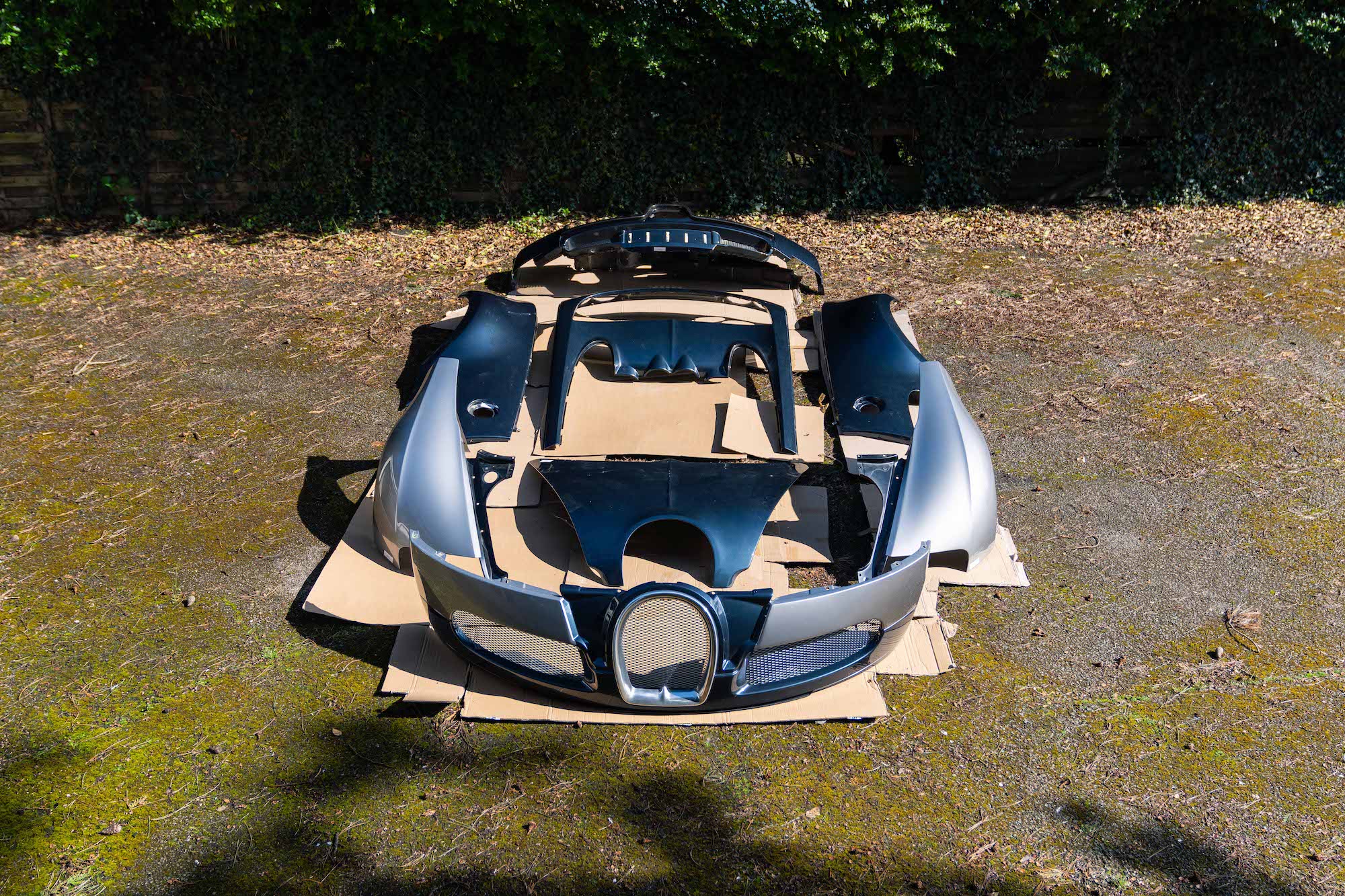 Bugatti Veyron Body Parts and Exhaust for sale by auction in