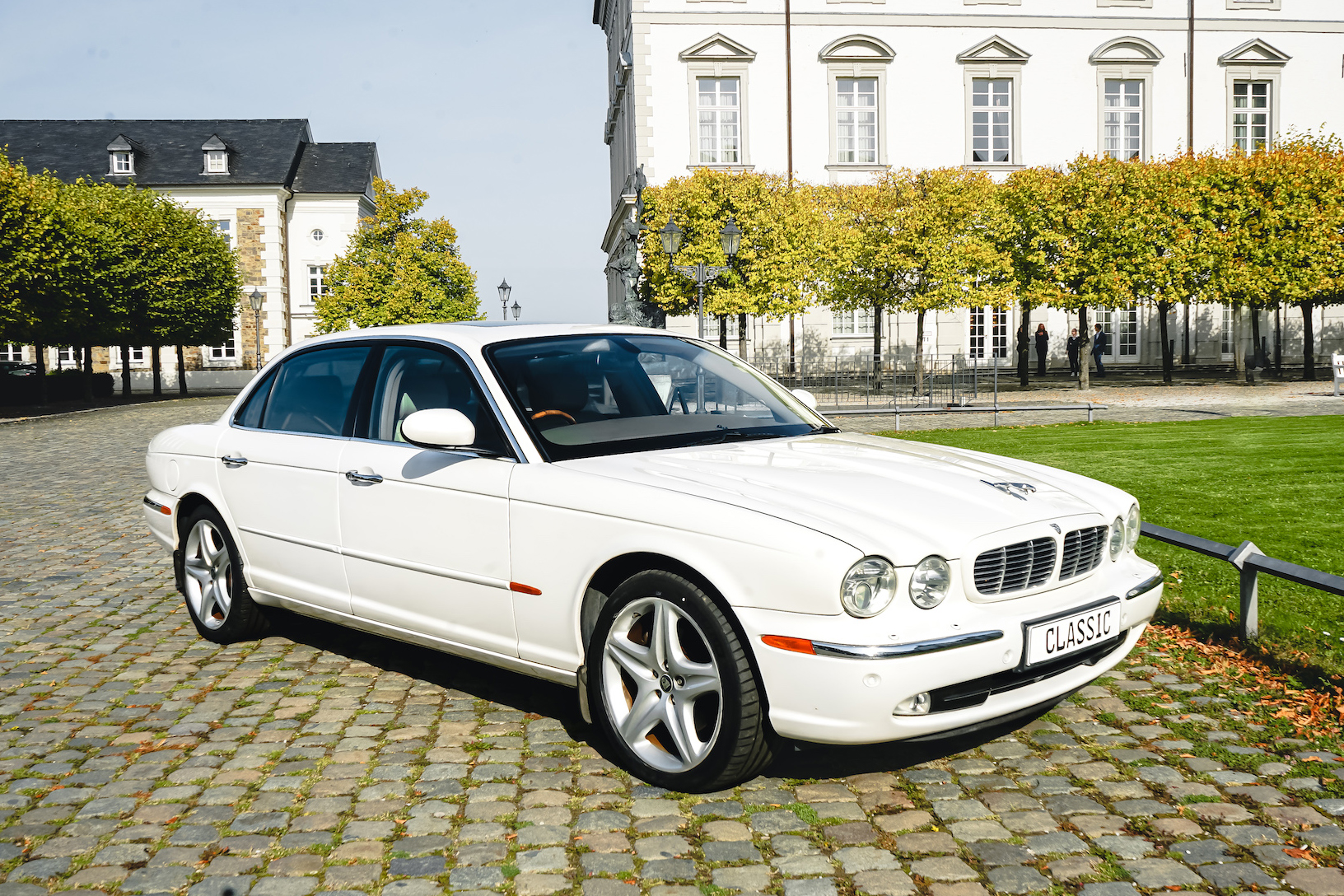 2005 Jaguar XJ8 L - RHD