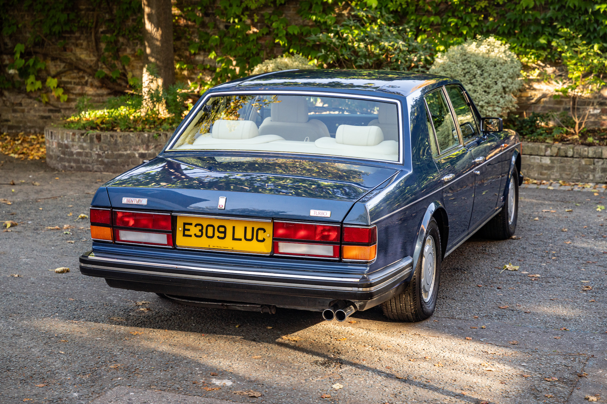 1987 Bentley Turbo R - 28,611 Miles for sale by auction in London ...