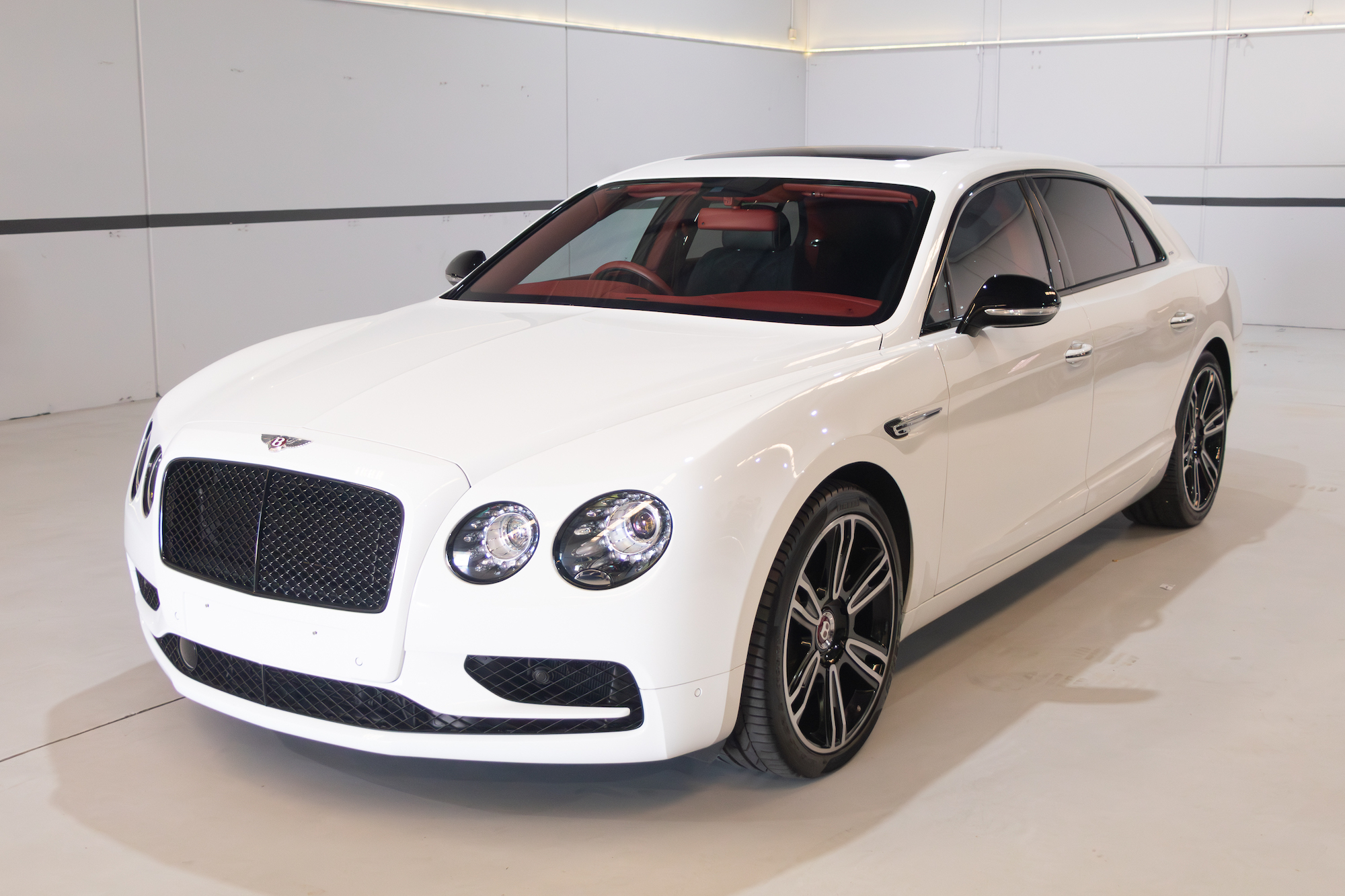 2018 Bentley Flying Spur V8 S - 6,790 KM