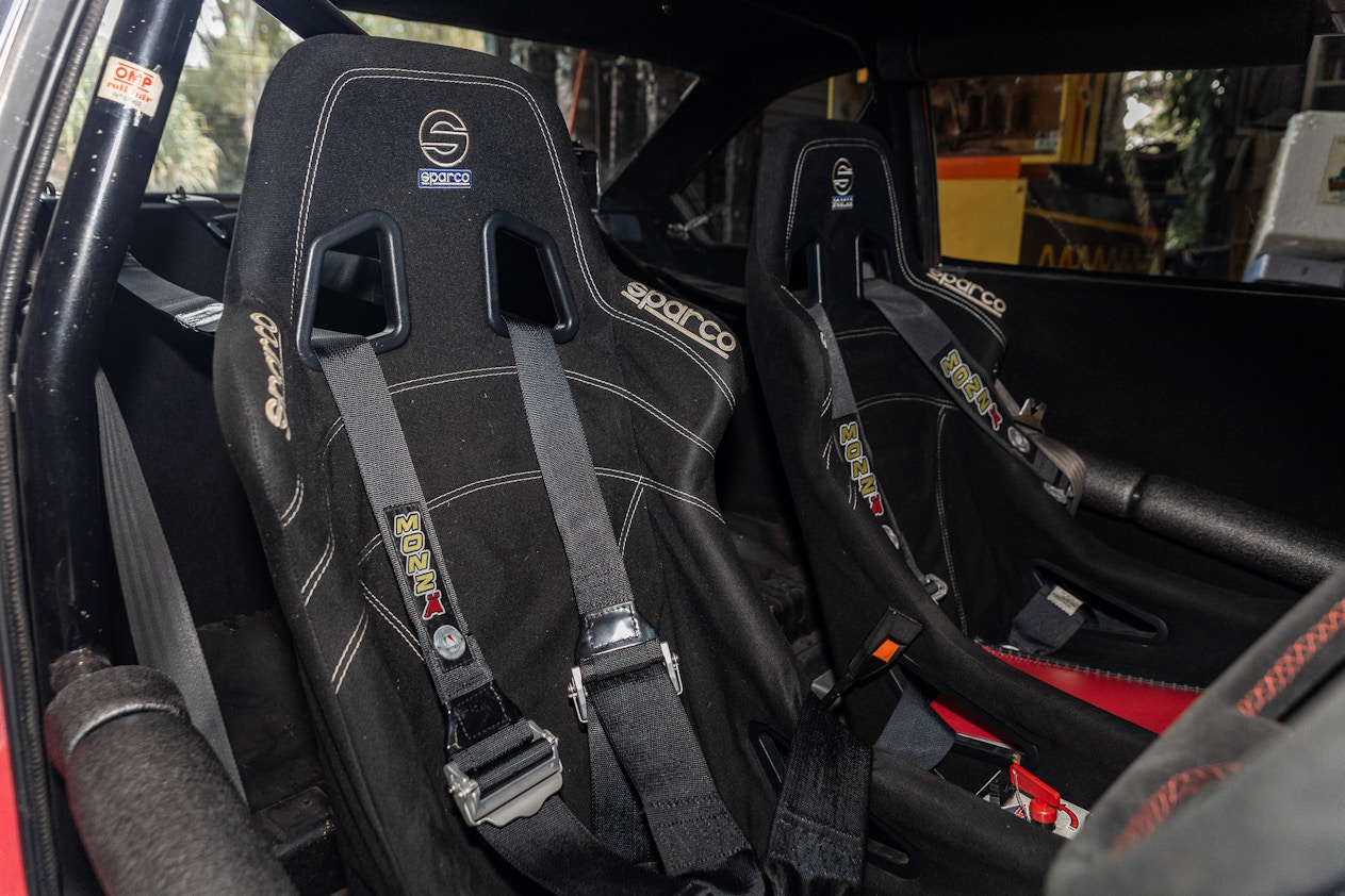 Volant Sparco R 215F plat pour Rallye - cuir noir