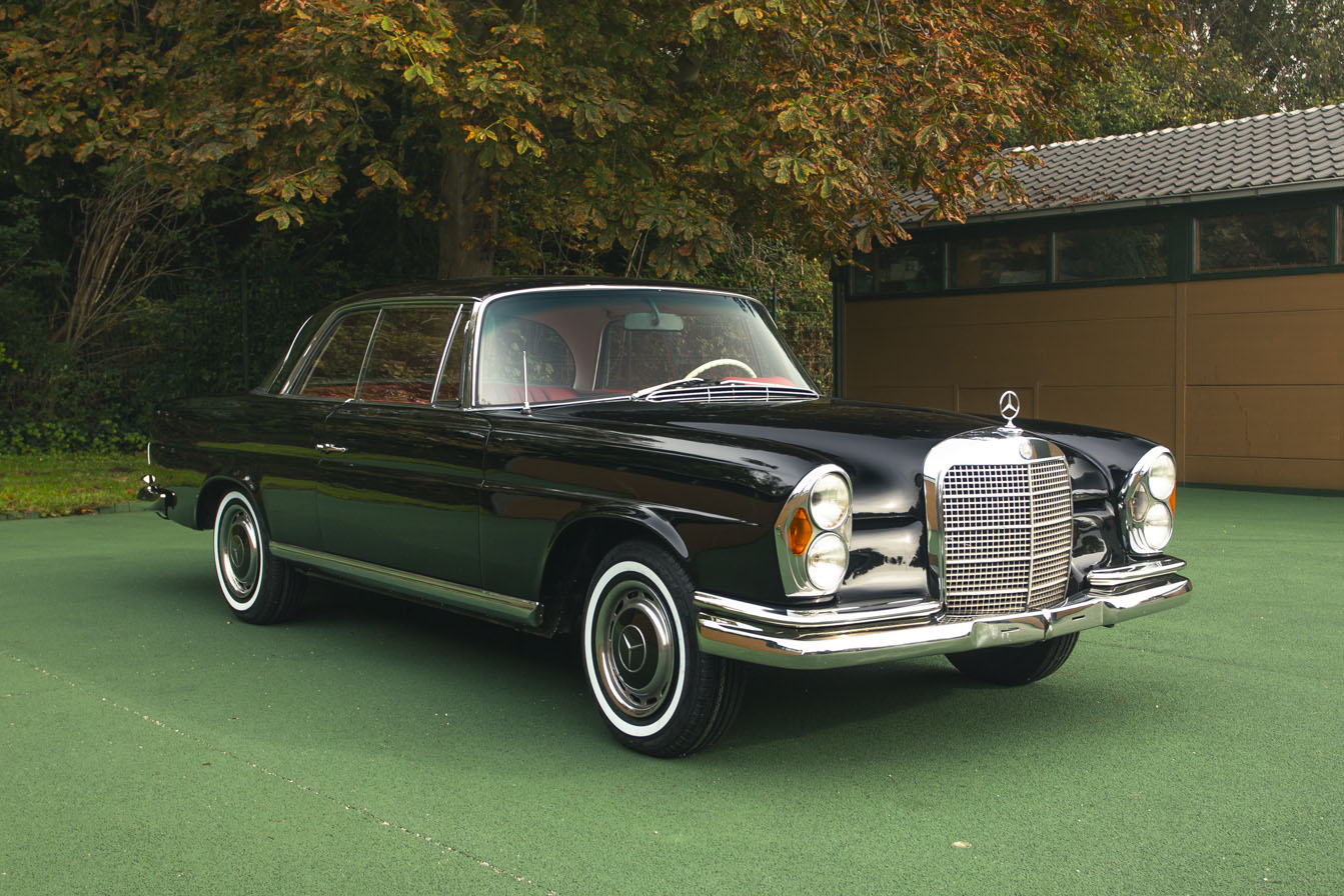 1969 Mercedes-Benz (W111) 280 SE Coupe