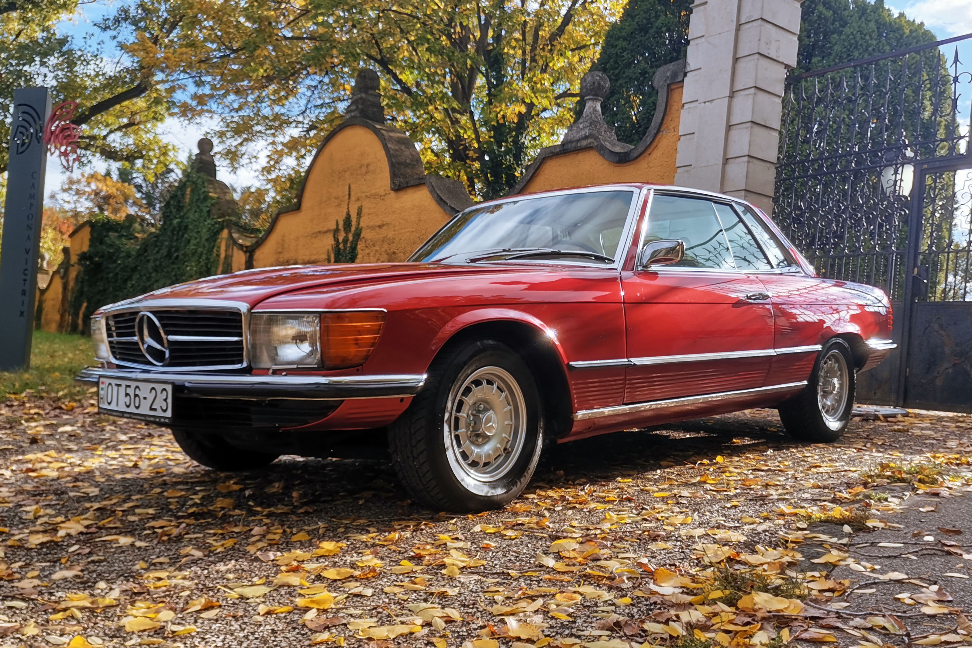 1973 Mercedes-Benz (C107) 450 SLC