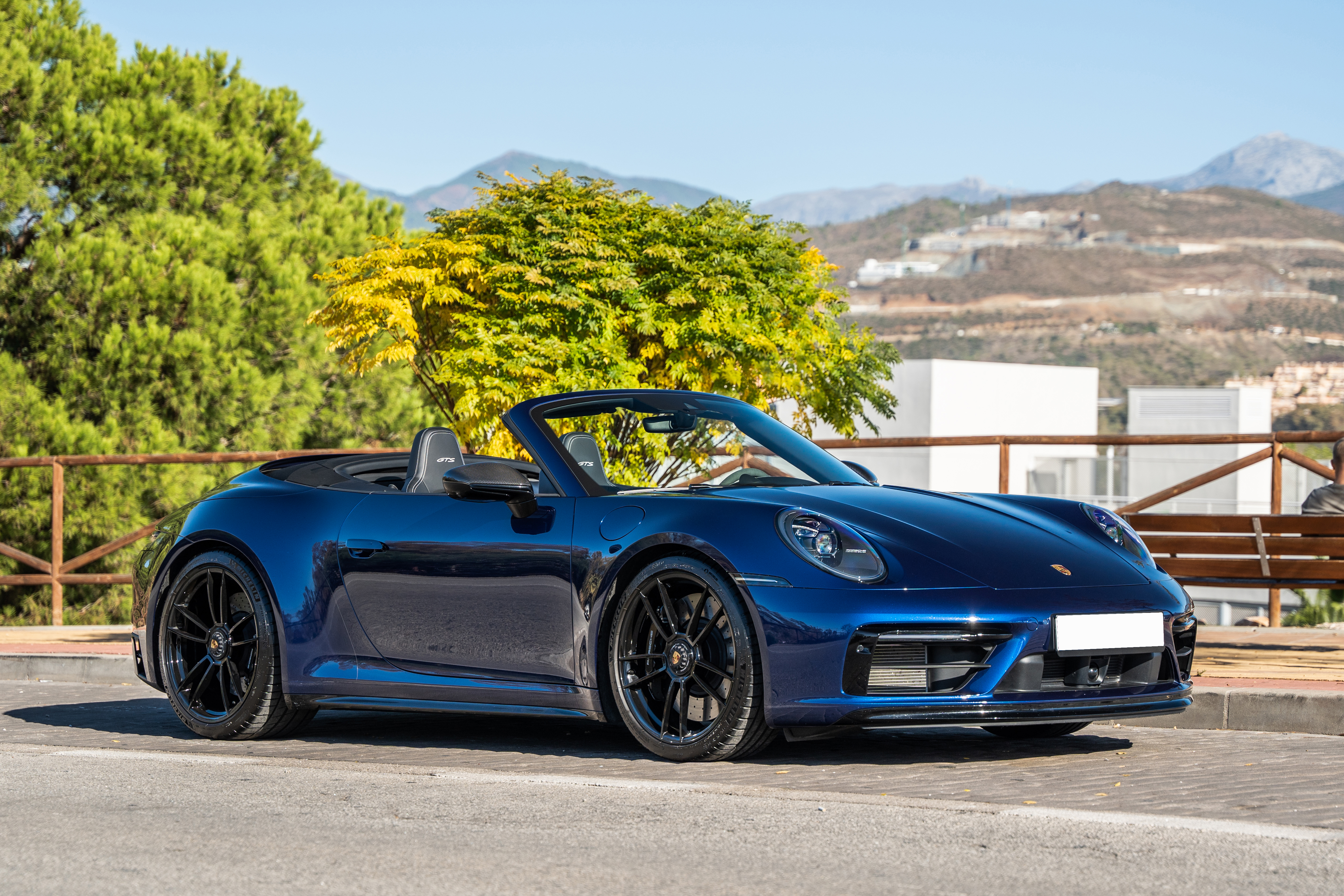 2023 Porsche 911 (992) Carrera GTS Cabriolet – 377 km – VAT Q