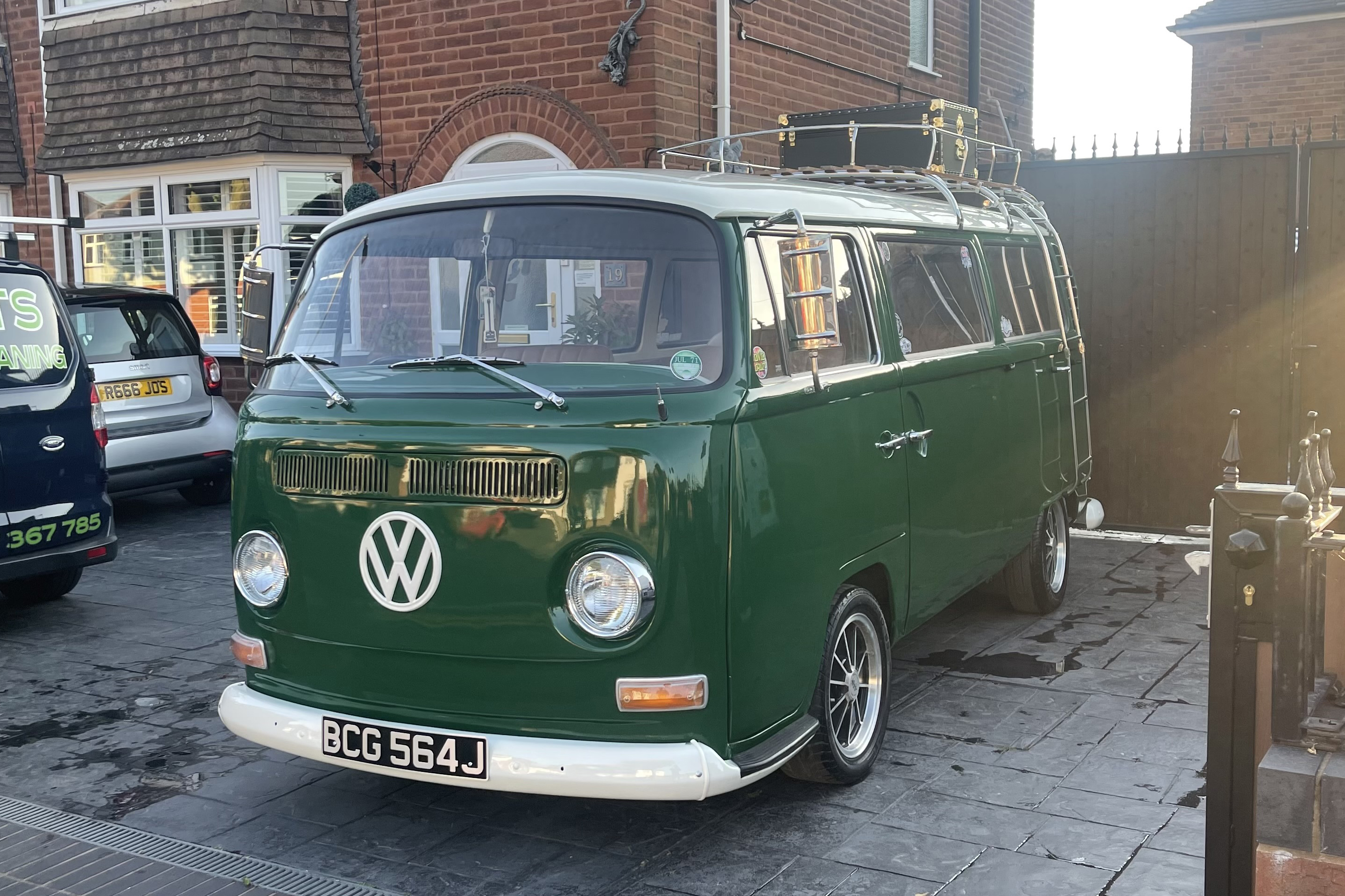 1971 Volkswagen Type 2 (T2) Early Bay Dormobile