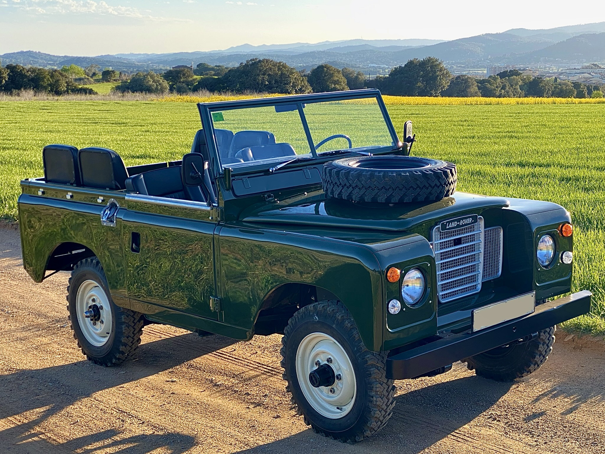 1976 Land Rover Santana Series III 88"