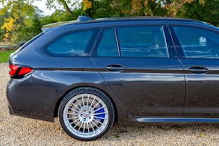 ALPINA GB - This very special ALPINA B5 Touring is finished in Grigio Medio  Grey and complemented by factory painted Himalaya Grey wheels and a Blue  Deko set to match the brake