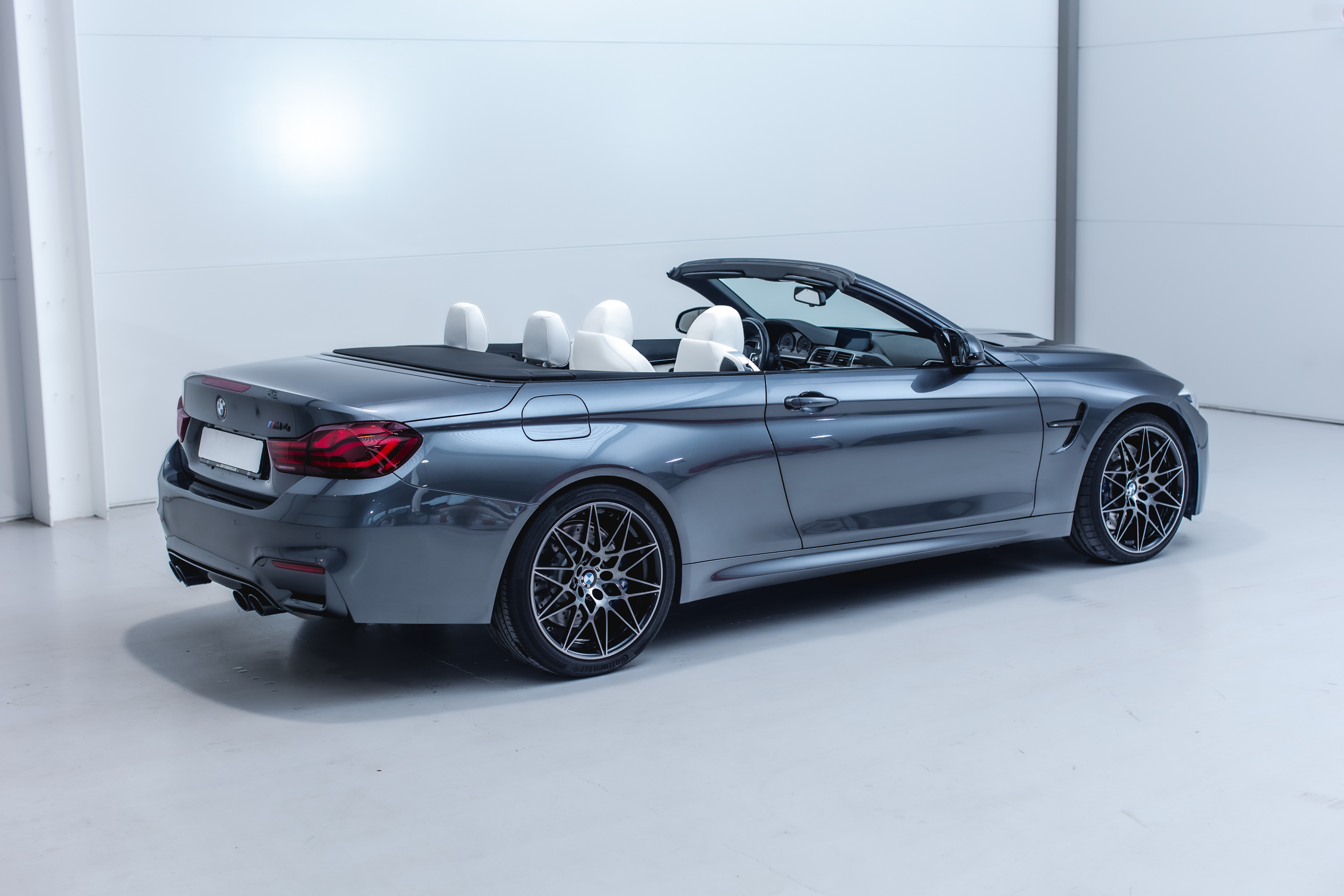 2020 BMW (F83) M4 Convertible for sale by auction in Uppsala, Sweden