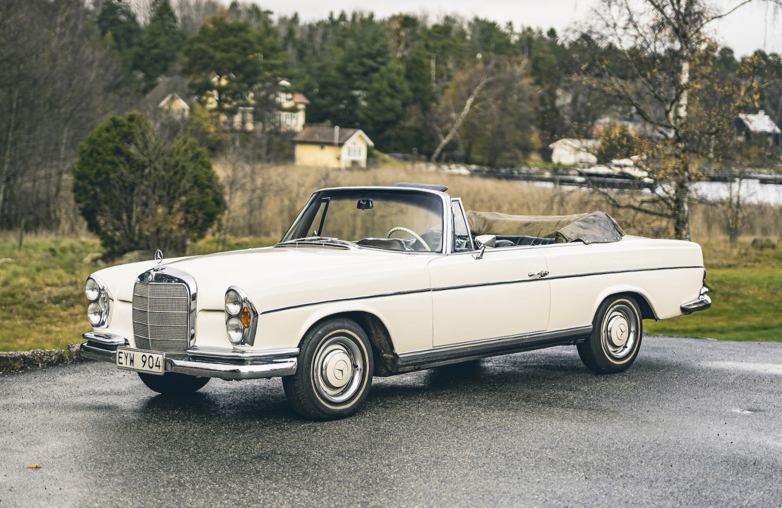 1967 Mercedes-Benz (W111) 250 SE Cabriolet