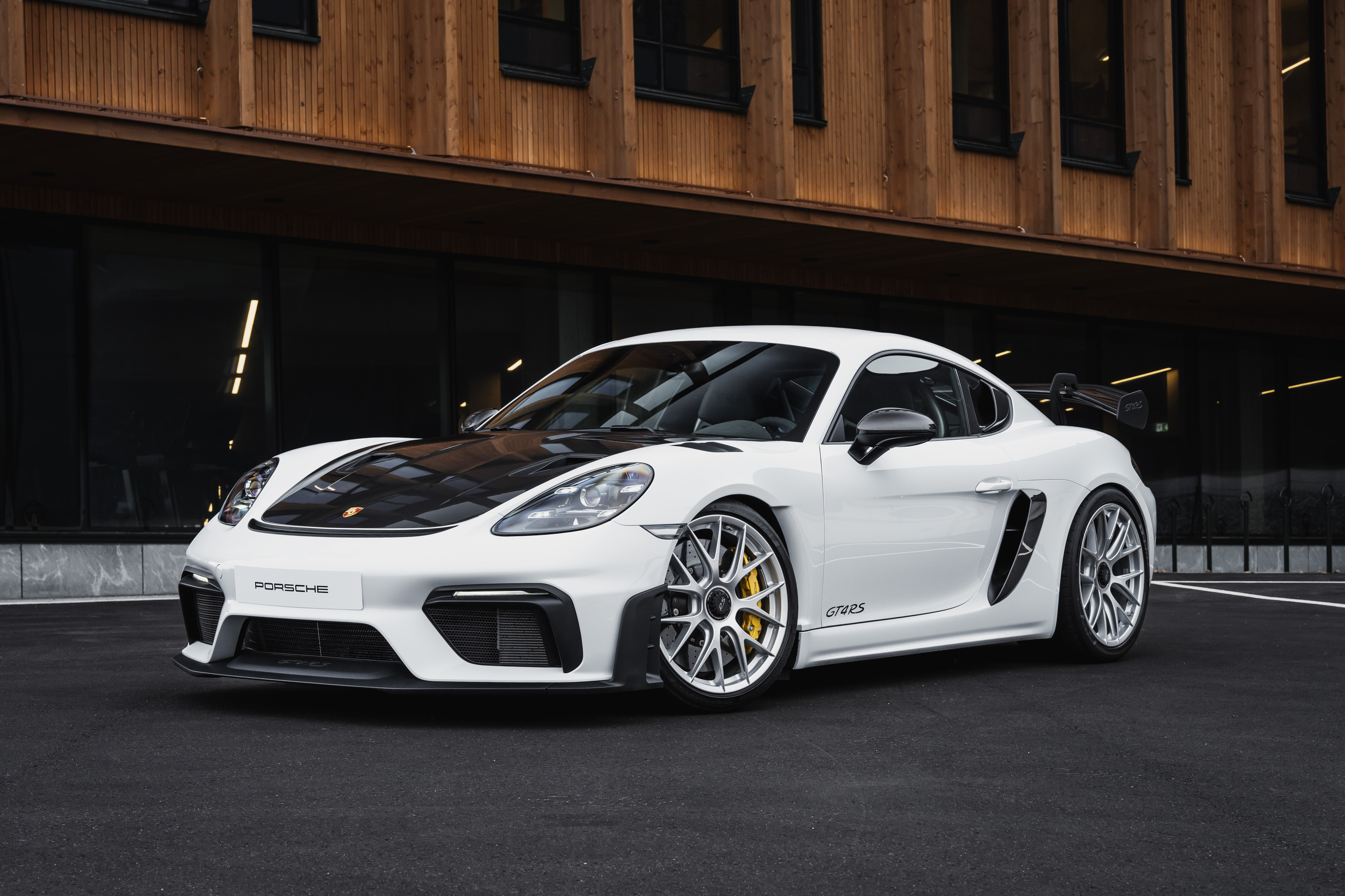 2023 Porsche 718 Cayman GT4 RS Weissach Pack - VAT-Q