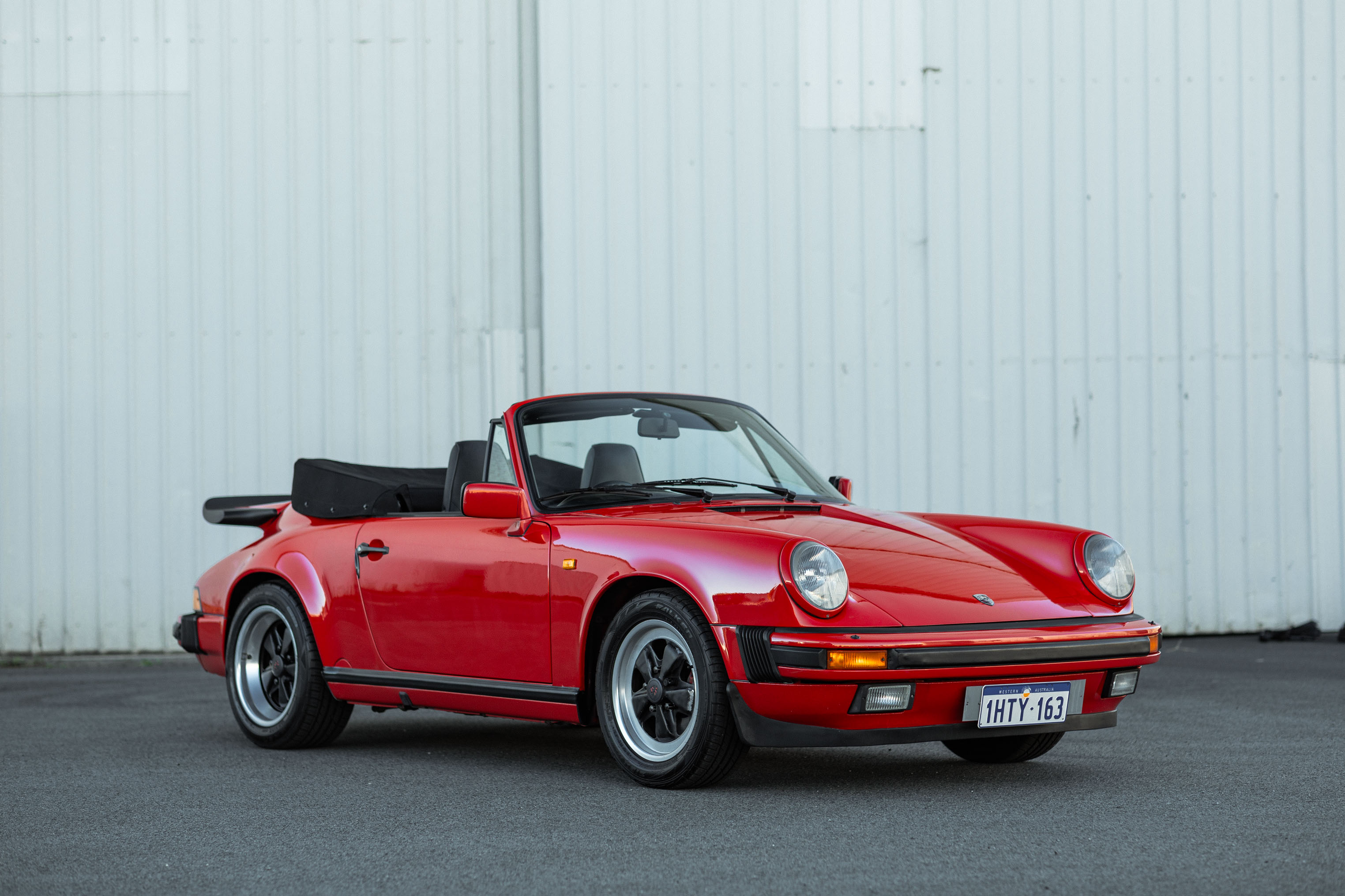 1989 Porsche 911 Carrera 3.2 Cabriolet