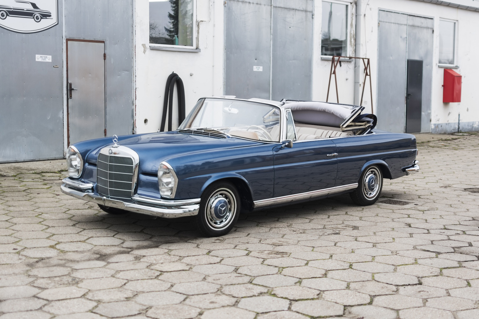 1963 Mercedes-Benz (W111) 220 SE Cabriolet - VAT Q